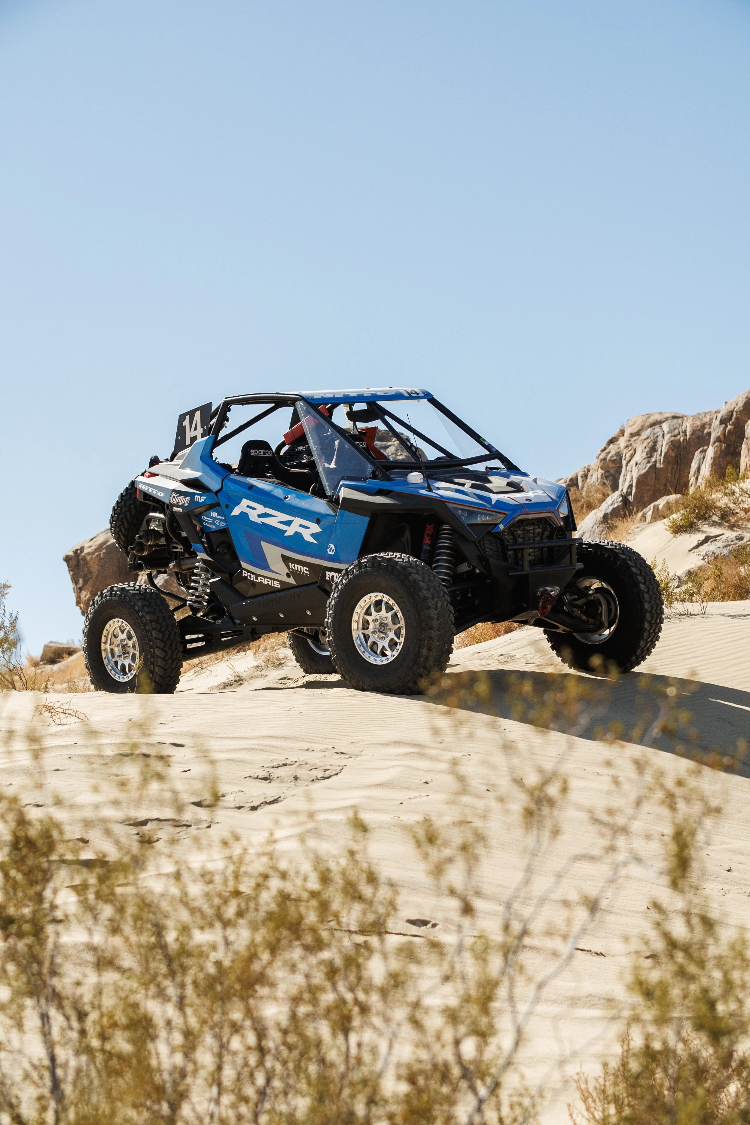 2_2_CaseyCurrie_KingOfHammers_PolarisRZRTurboR_NoCrop_024.jpg