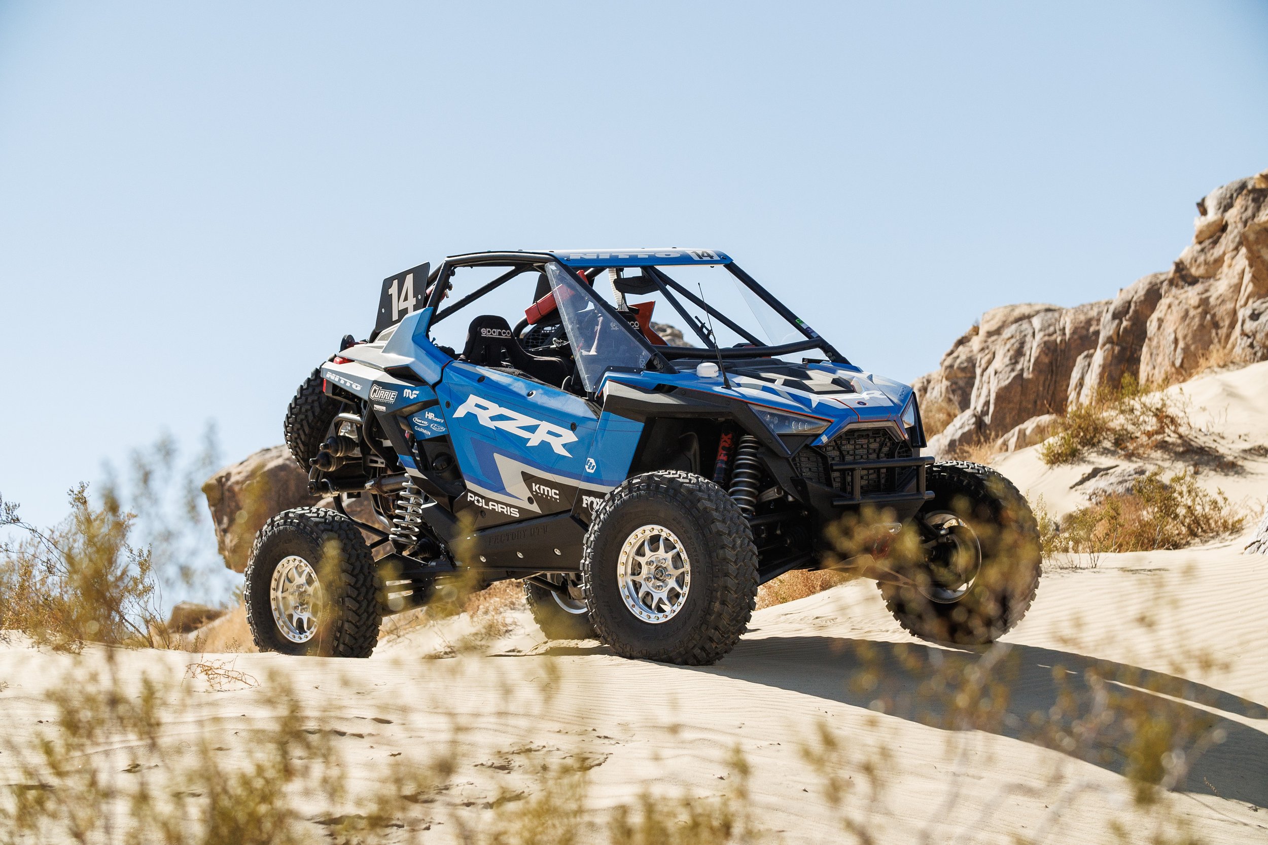 2_2_CaseyCurrie_KingOfHammers_PolarisRZRTurboR_NoCrop_025.jpg