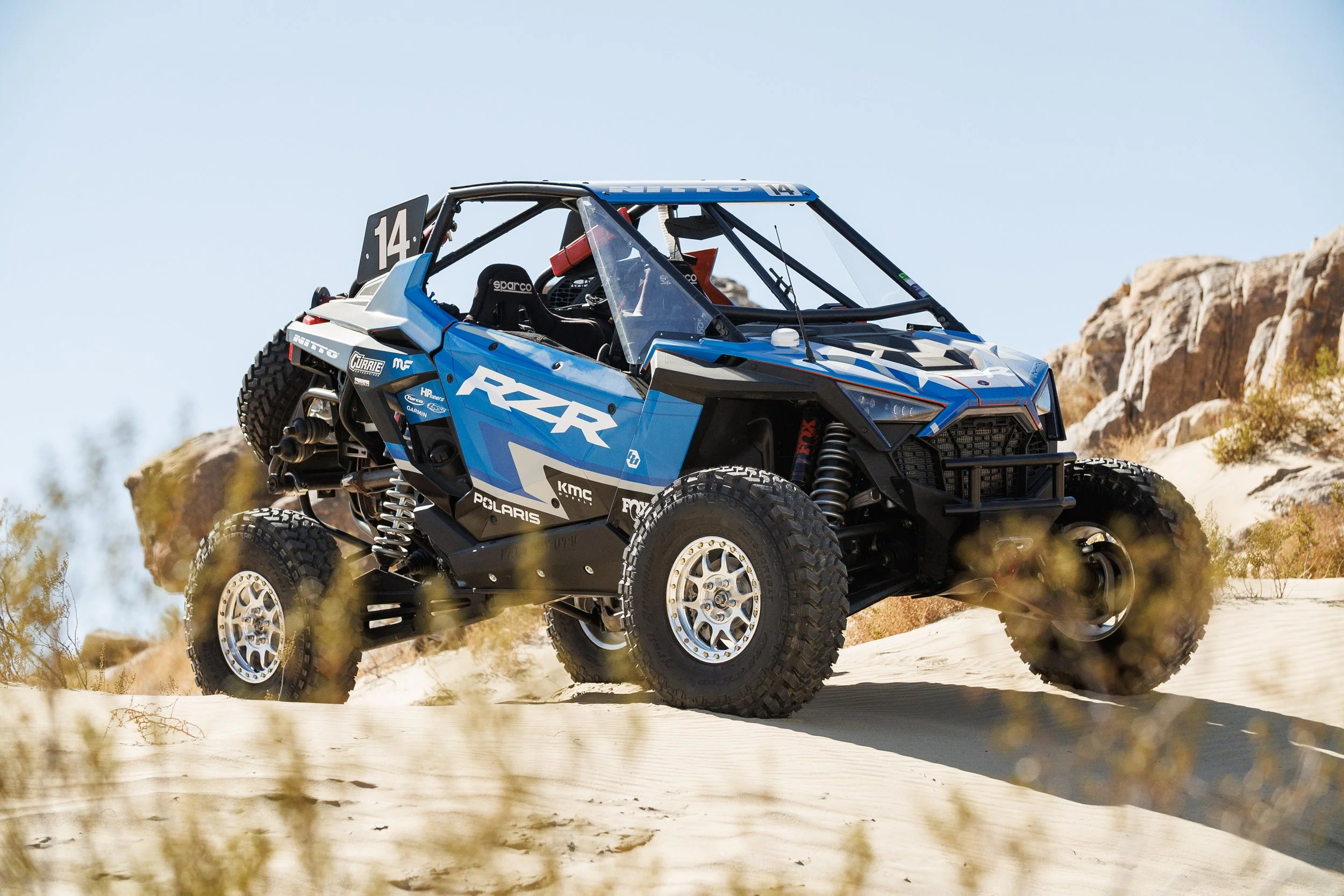 2_2_CaseyCurrie_KingOfHammers_PolarisRZRTurboR_NoCrop_026.jpg
