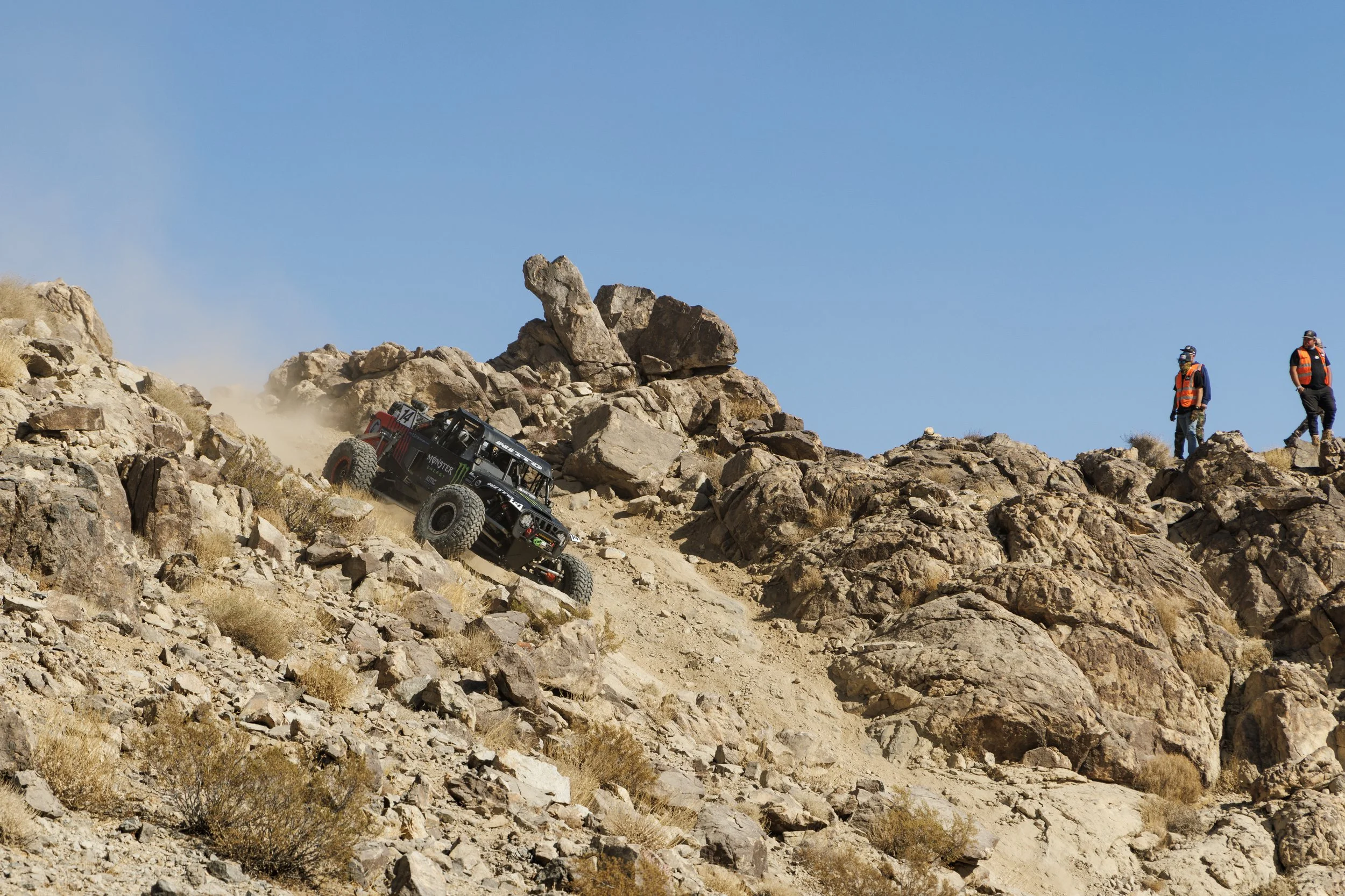 2_5_CaseyCurrie_KingOfHammers_JohnsonValleyCA_TrophyJeep_NoCrop_007.jpg