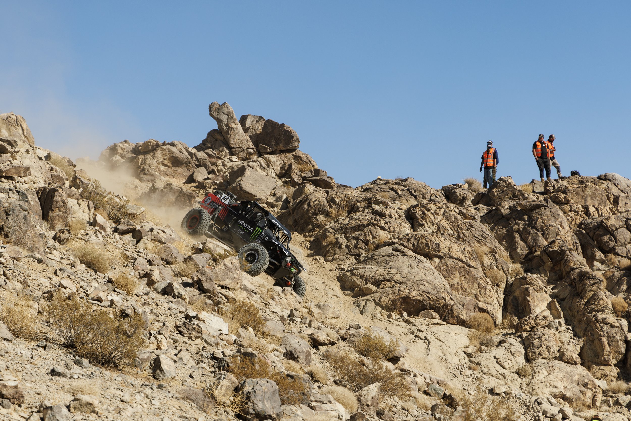 2_5_CaseyCurrie_KingOfHammers_JohnsonValleyCA_TrophyJeep_NoCrop_008.jpg