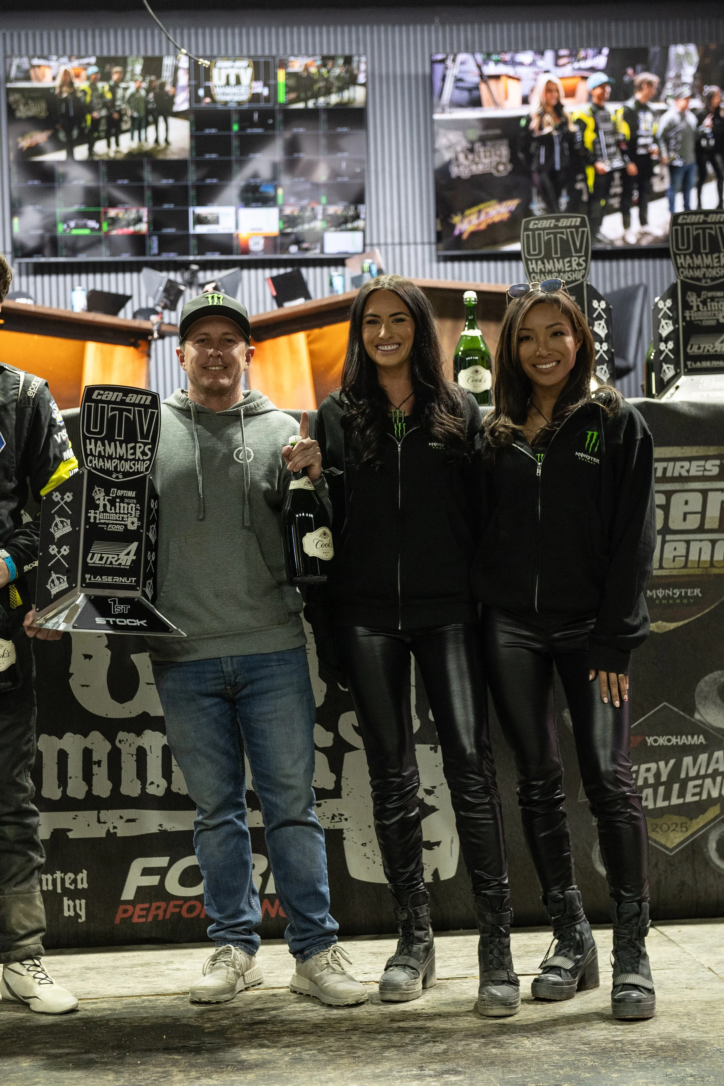 2_6_CaseyCurrie_KingOfTheHammers_JohnsonValley_UTVRace_PolarisRZRTurboR_NoCrop_008.jpg