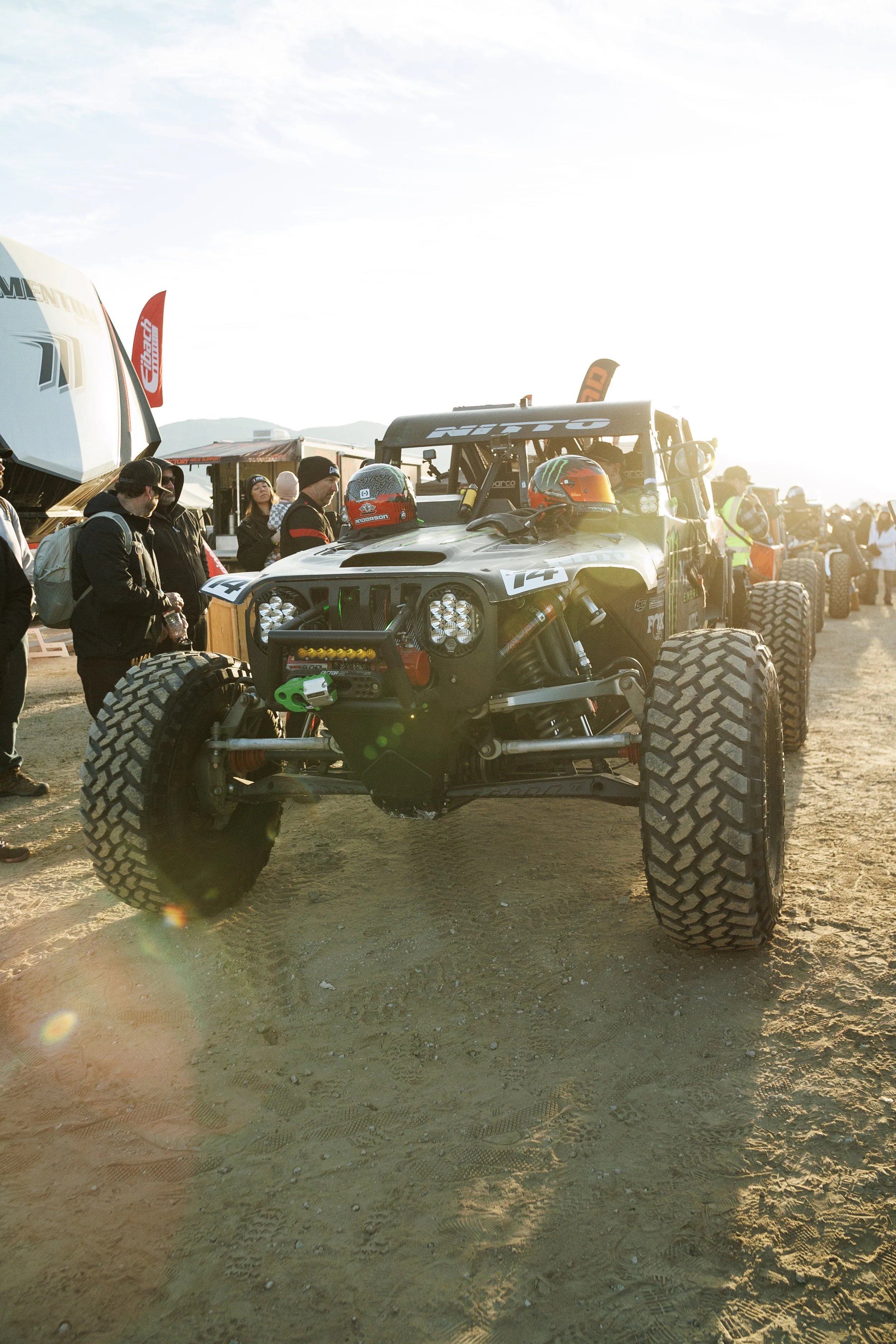 2_8_CaseyCurrie_KingOfTheHammers_JohnsonValleyCA_TrophyJeep_NoCrop_003.jpg
