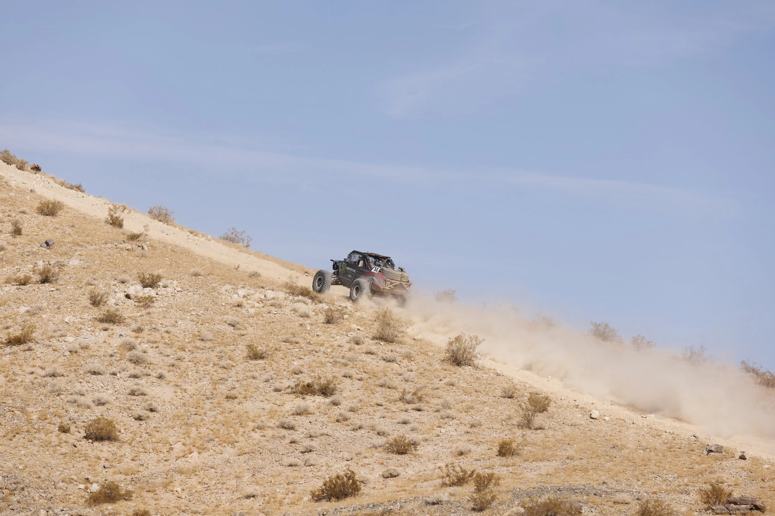 2_8_CaseyCurrie_KingOfTheHammers_JohnsonValleyCA_TrophyJeep_NoCrop_010.jpg