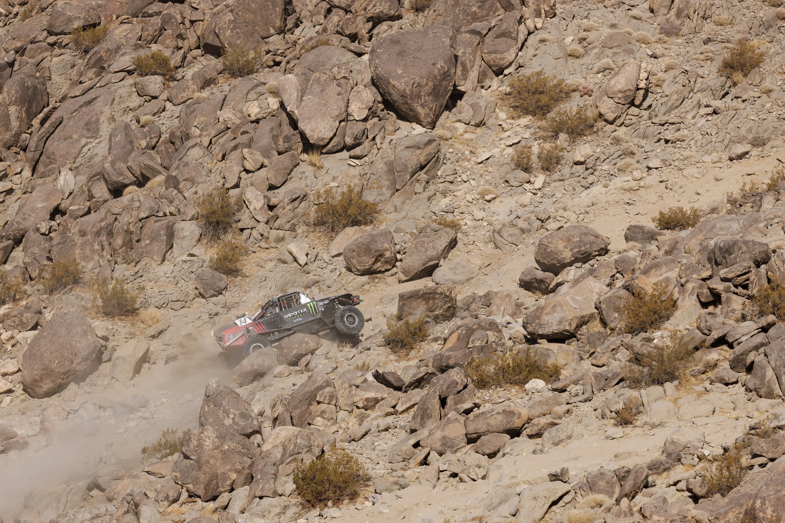2_8_CaseyCurrie_KingOfTheHammers_JohnsonValleyCA_TrophyJeep_NoCrop_016.jpg