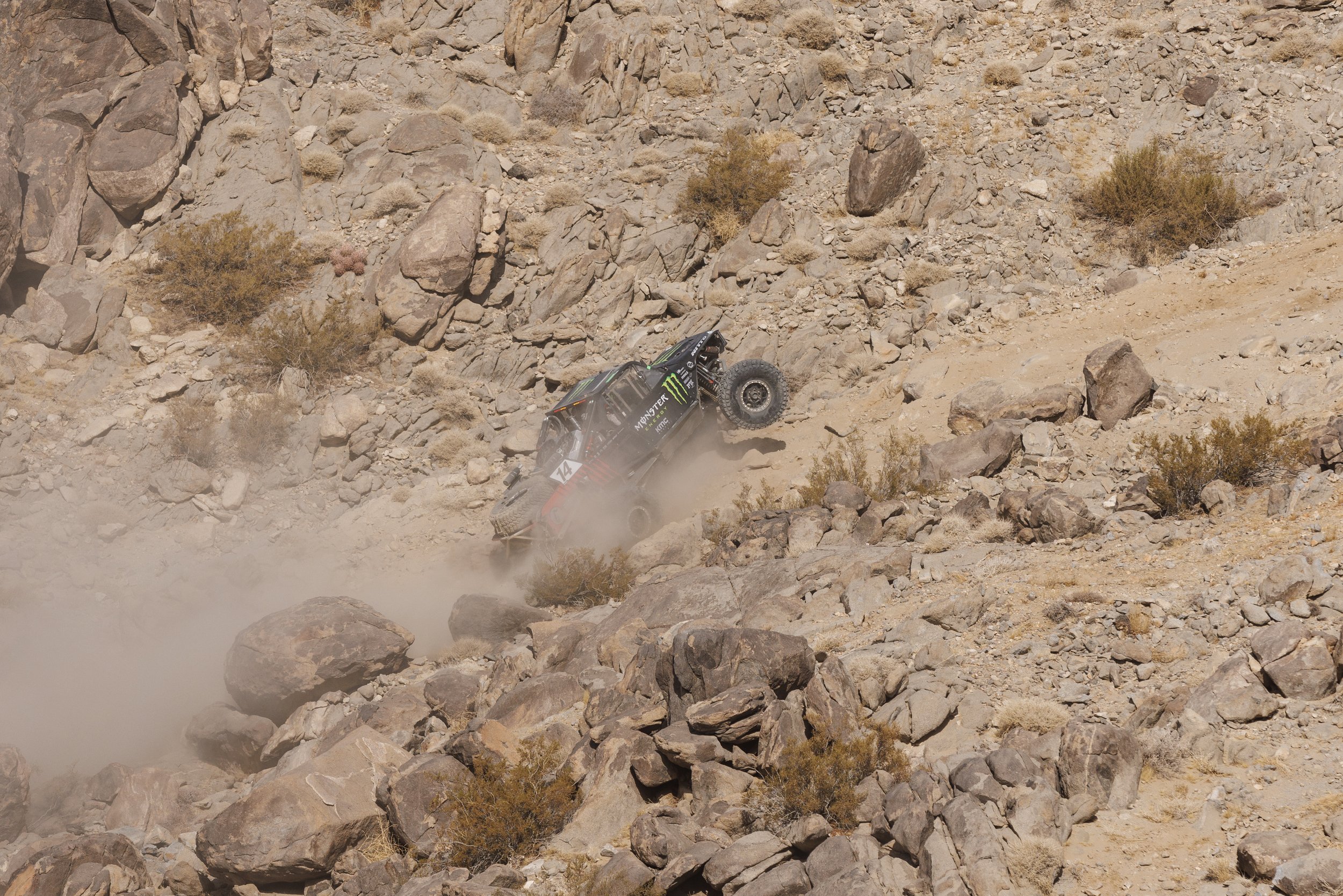 2_8_CaseyCurrie_KingOfTheHammers_JohnsonValleyCA_TrophyJeep_NoCrop_017.jpg