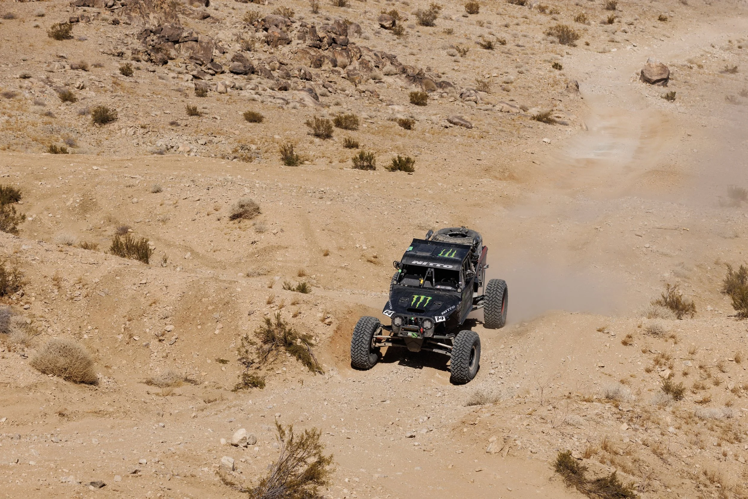 2_8_CaseyCurrie_KingOfTheHammers_JohnsonValleyCA_TrophyJeep_NoCrop_021.jpg