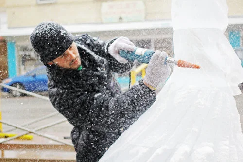 Live Ice Sculpting