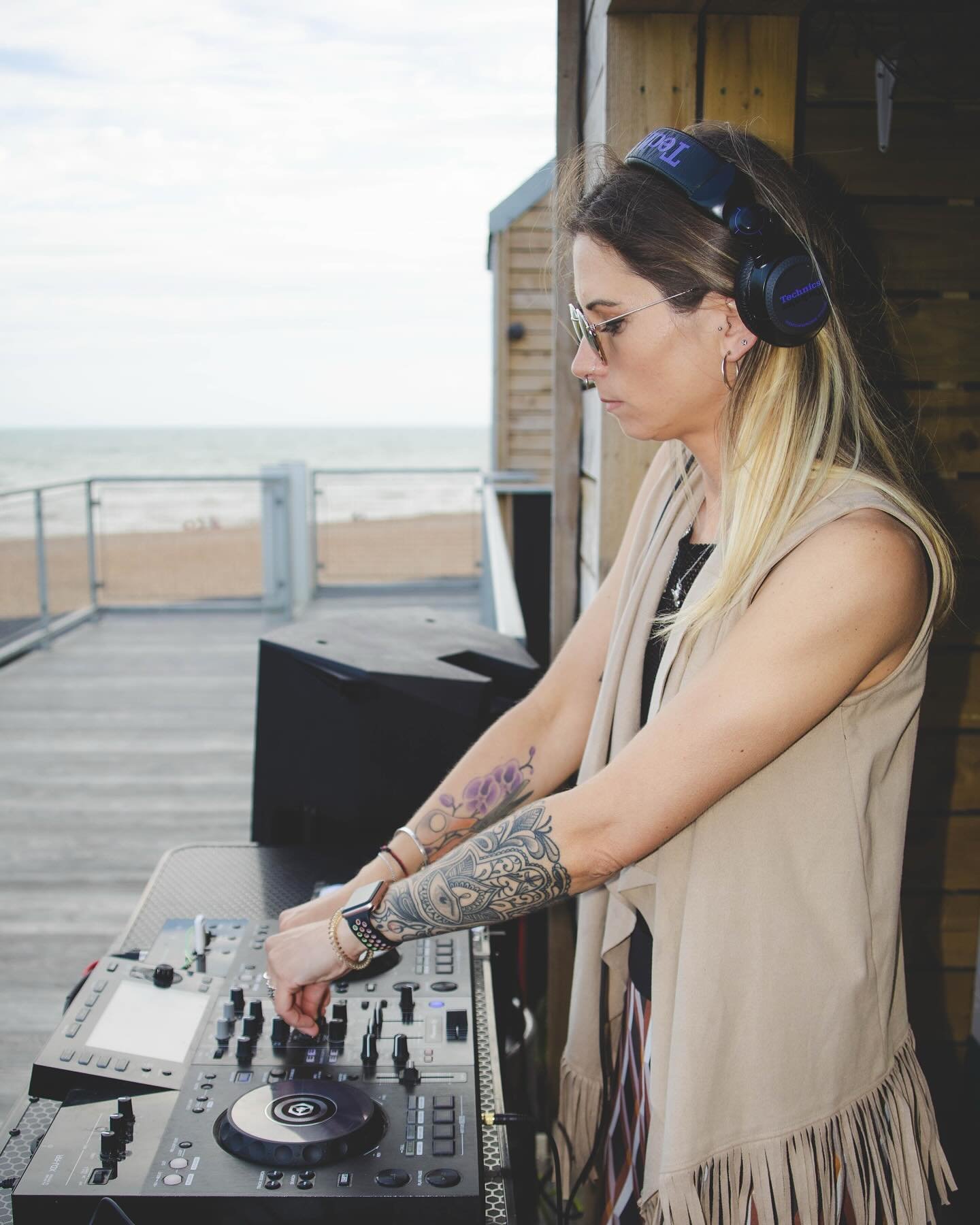 Rooftop DJs are making their comeback this Easter weekend - if the sun plays nice! ☀️🕺

This Thursday looks like banging sunshine, get it while you can 🙌☀️

Cold pints, seaside sunshine, and beats in the breeze - the first rooftop sessions of the y