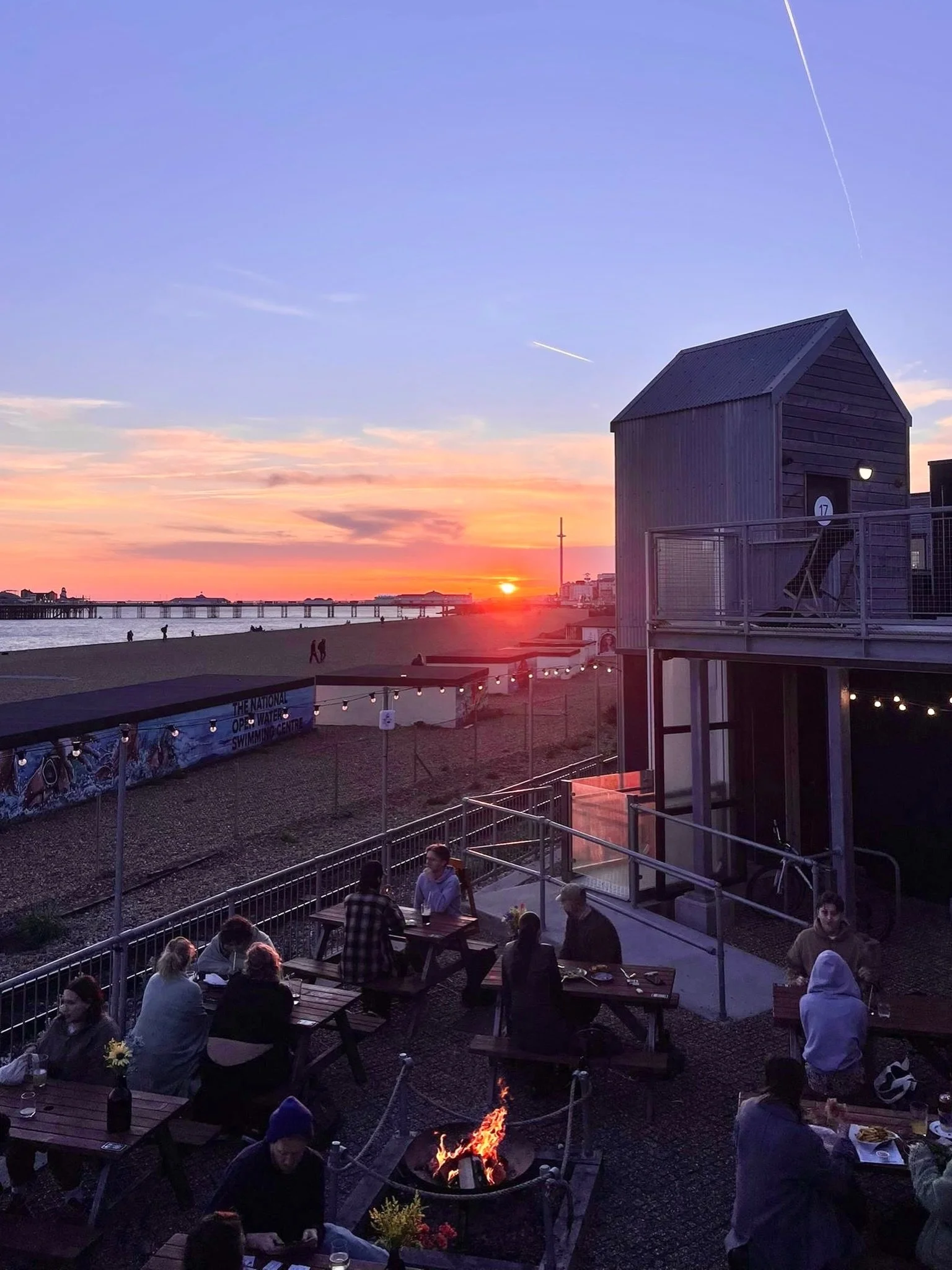 Celebrating the longest days of the year the only way we know how🌞
Join us on Thursday 18th June for good music, cold drinks and dancing from sunset into the night with @breathe_withease and @zenevents_co 🌙