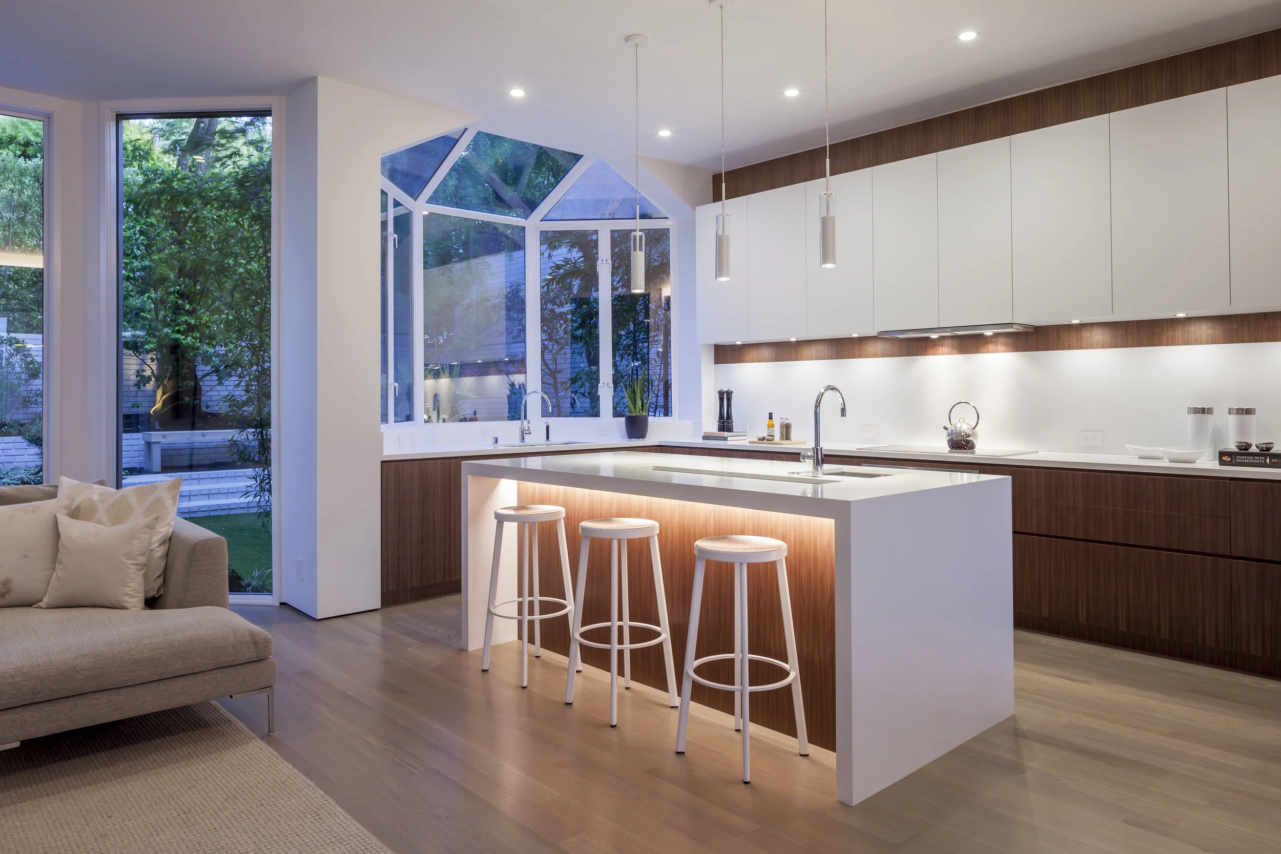 Kitchen_Night_8089.jpg