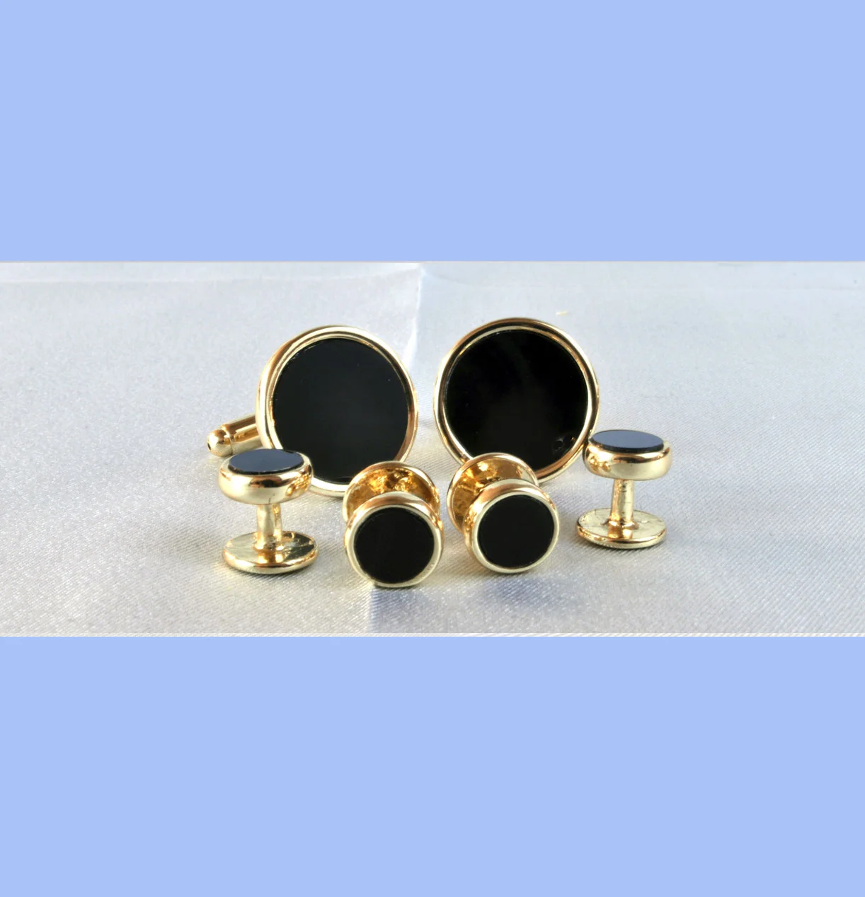 onyx.gold.stud.set.jpg