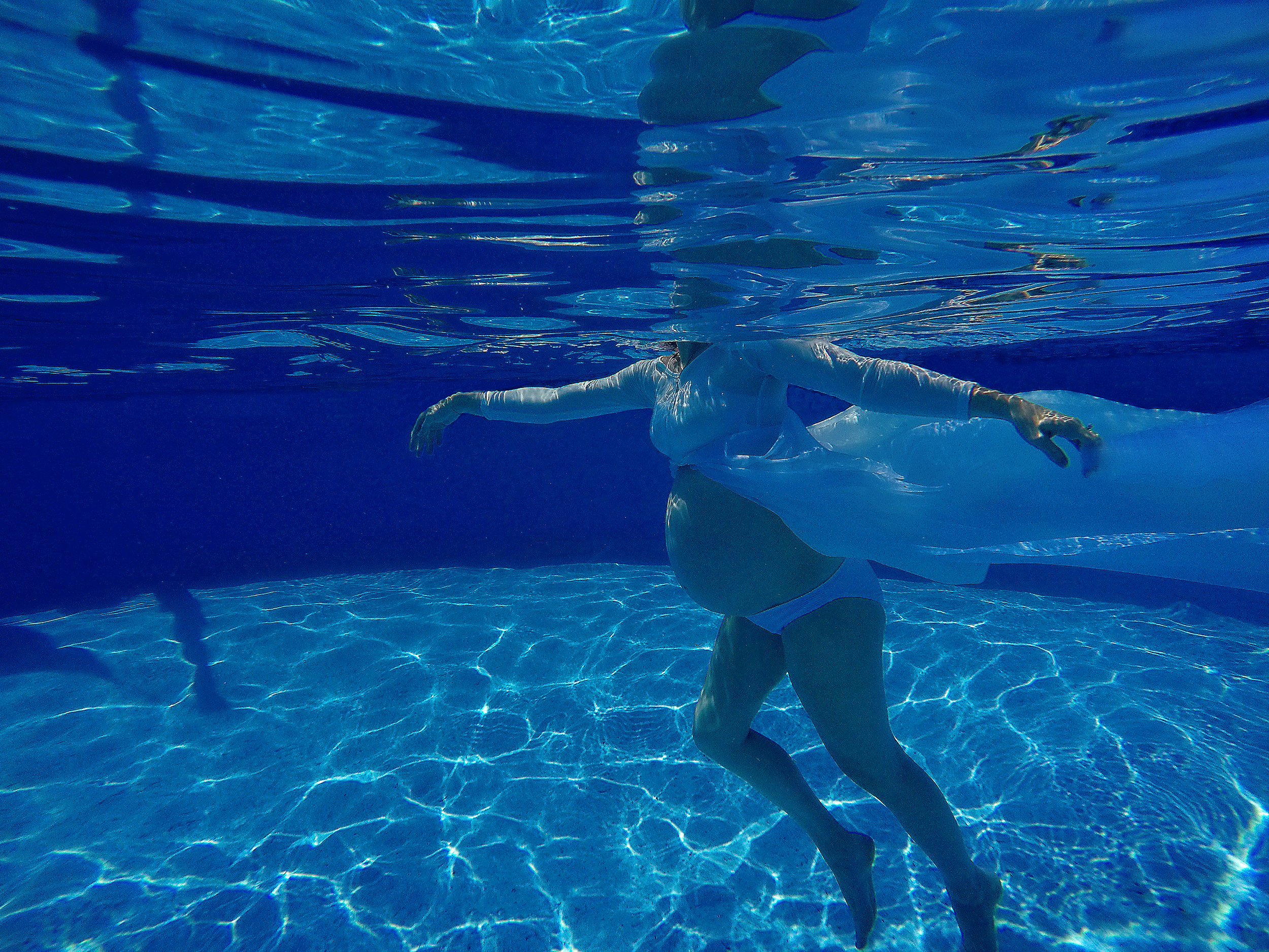 Underwater Belly | Michelle Vanlieshout 
