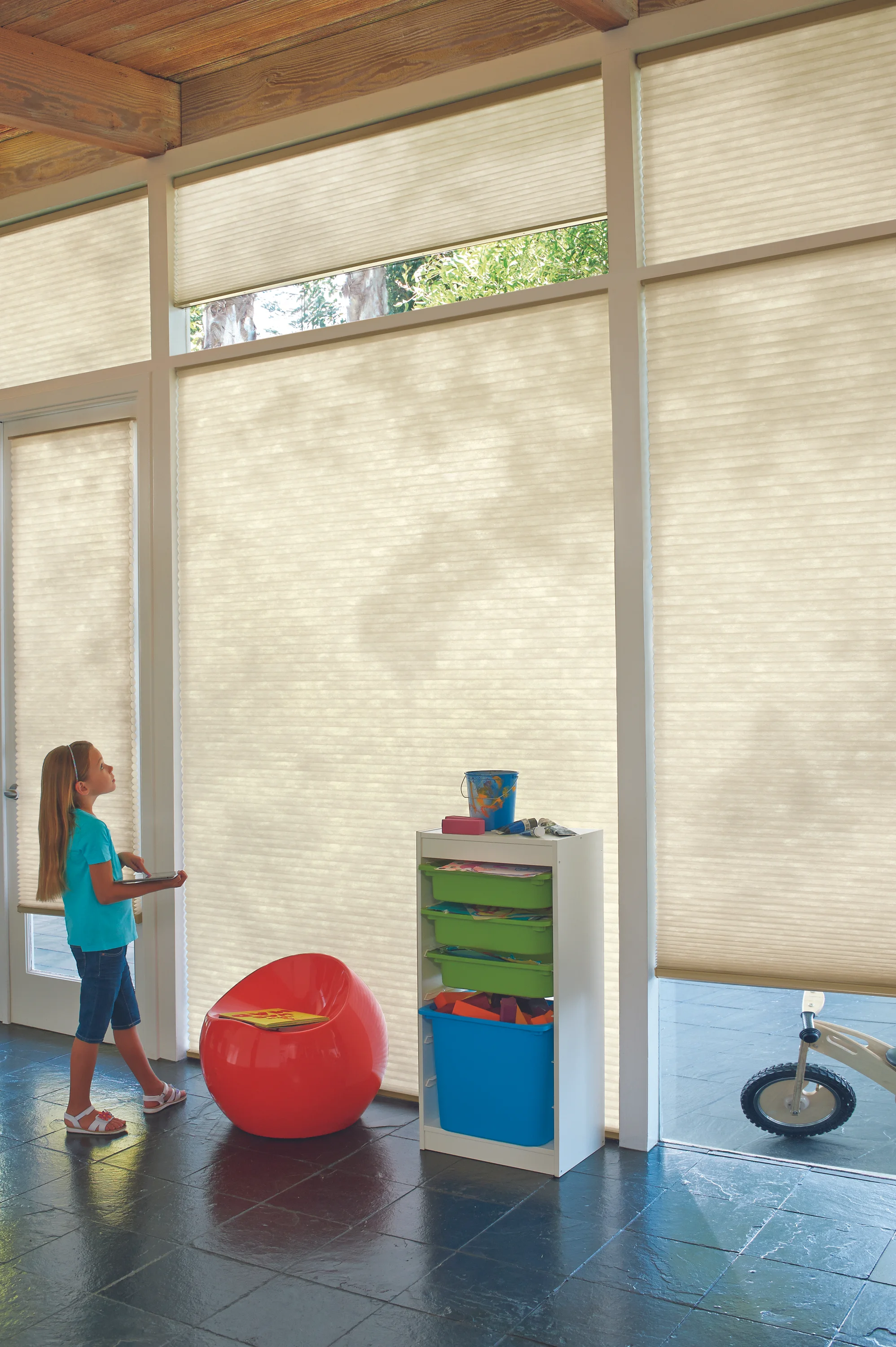 2014_MOTO_APP_PV_PR_LifeScape_Kids Room_Ipad.jpeg
