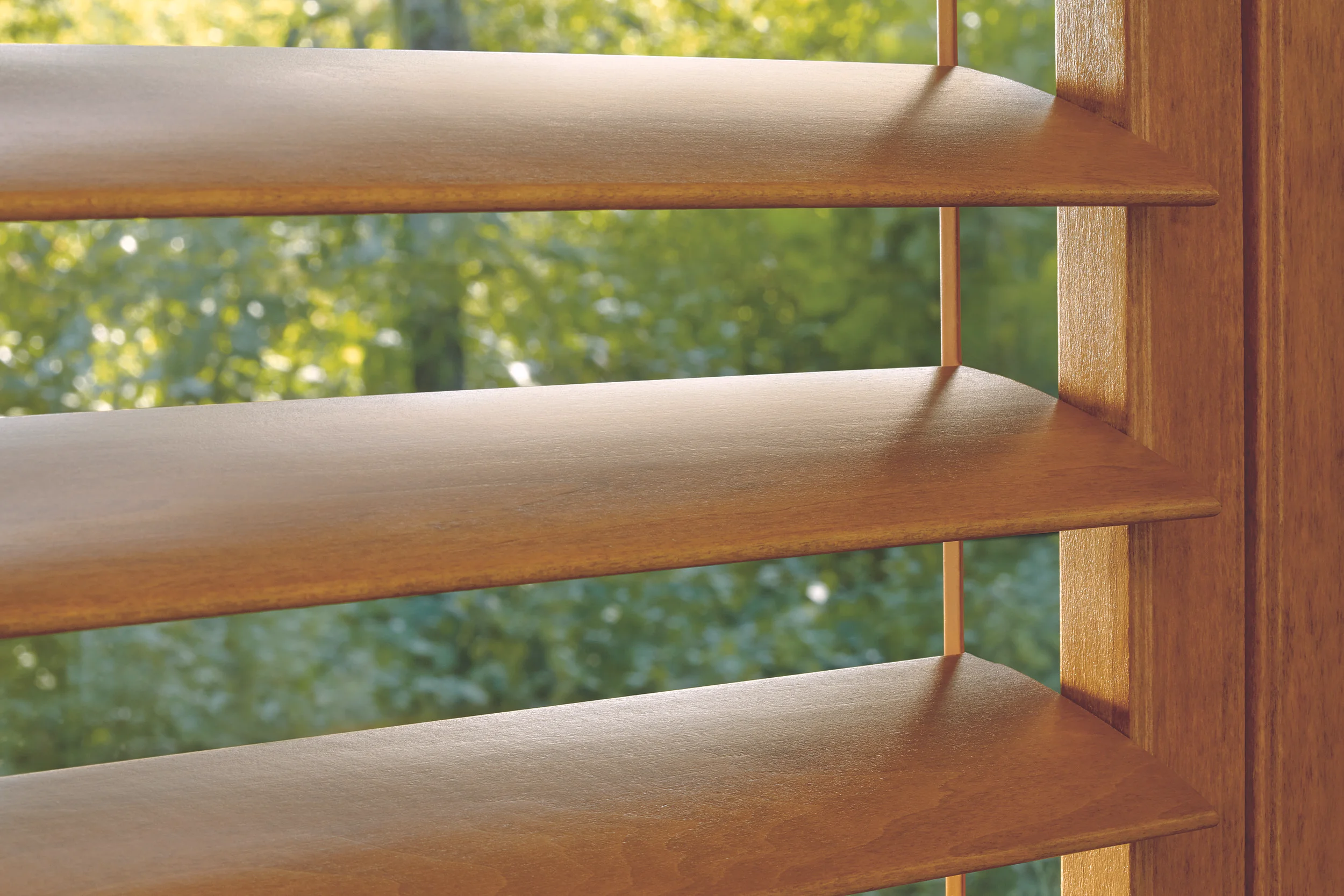 2014_HER_TruV Rear Tilt Bar_Hardwood_Open_Hardware Detail.jpeg