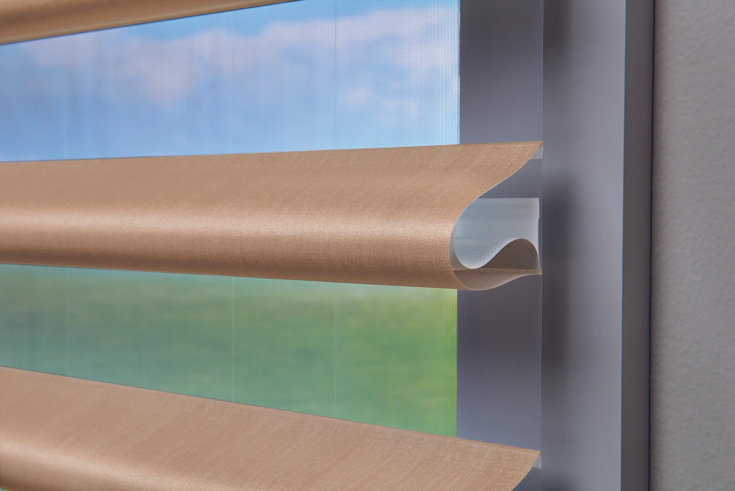 2016_PIR_SatinMetallic_RD_Fabric Detail_Open.jpeg