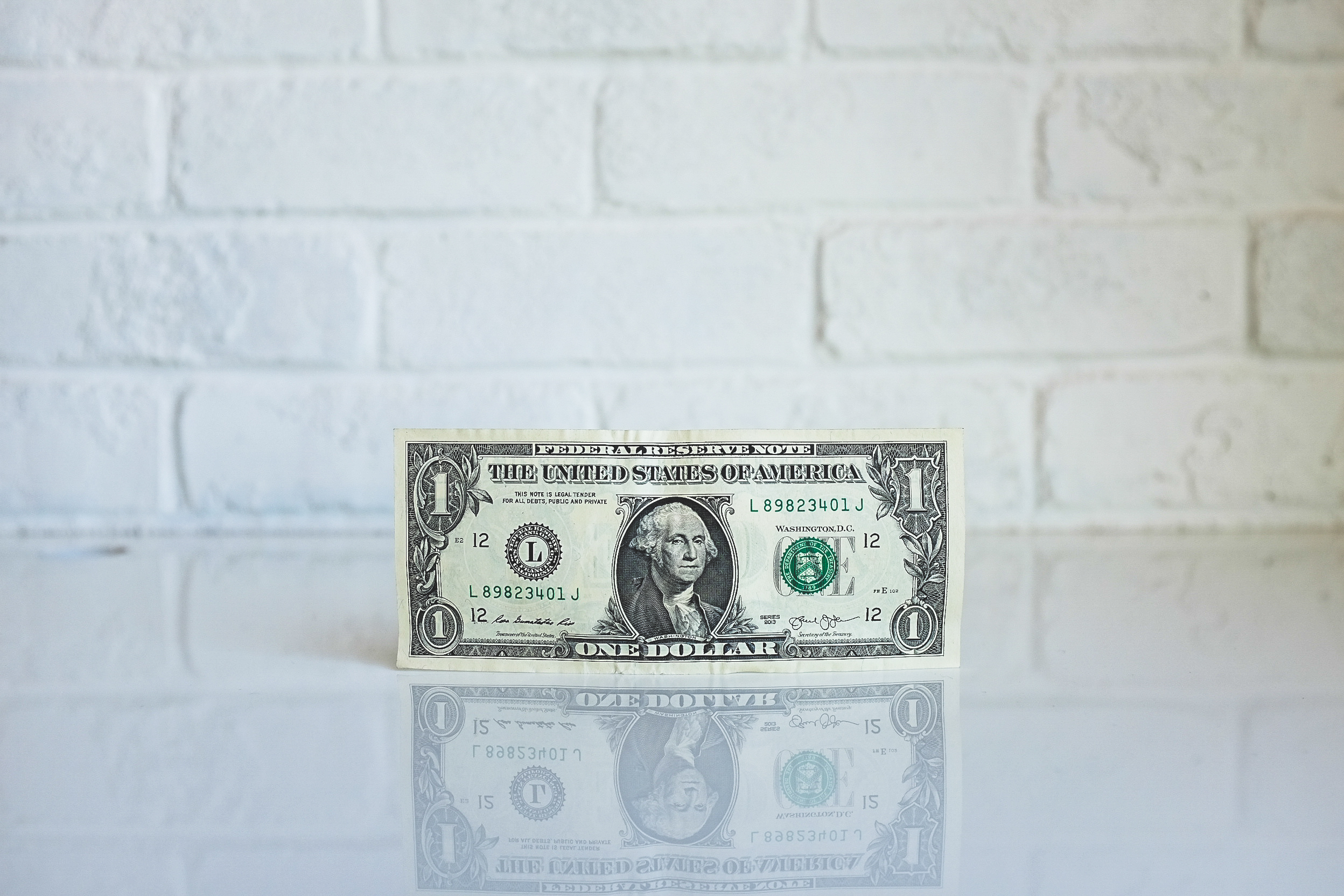 WHAT TO EXPECT: • An understanding of different types of investments • Clarity and confidence in your financial decisions • Improved financial literacy • Increased earnings • Tools and skills for short-term action and long-term investments