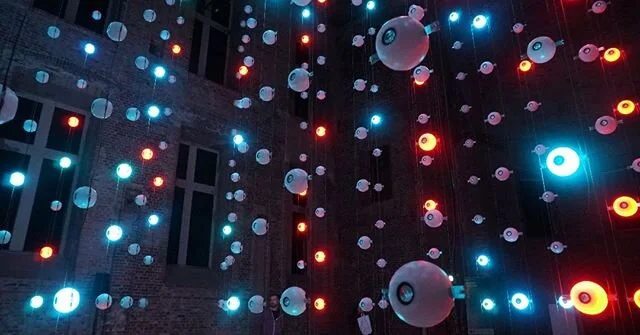 Tim Otto Roth (b. 1974 in Oppenau/Black Forest) is a German conceptual artist, composer and scholar. He develops a physical approach focussing on light phenomena in nature.

@tor_imachination_projects
www.imachination.net

Astroparticle Immersive Syn