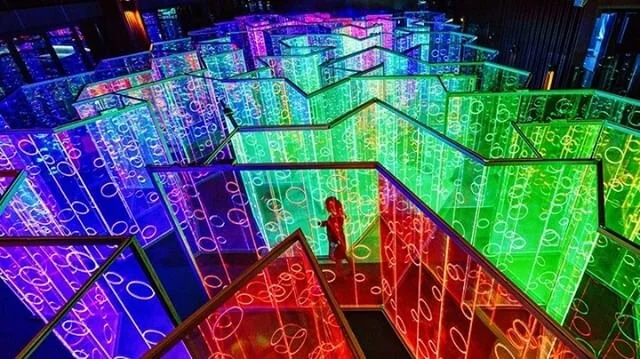 Brut Deluxe is an architecture and design studio headed by Ben Busche. Founded in 2004, Brut Deluxe operates today from two platforms in Madrid and Munich .

Brut Deluxe is focused on the investigation and creation of space and its atmospheric qualit