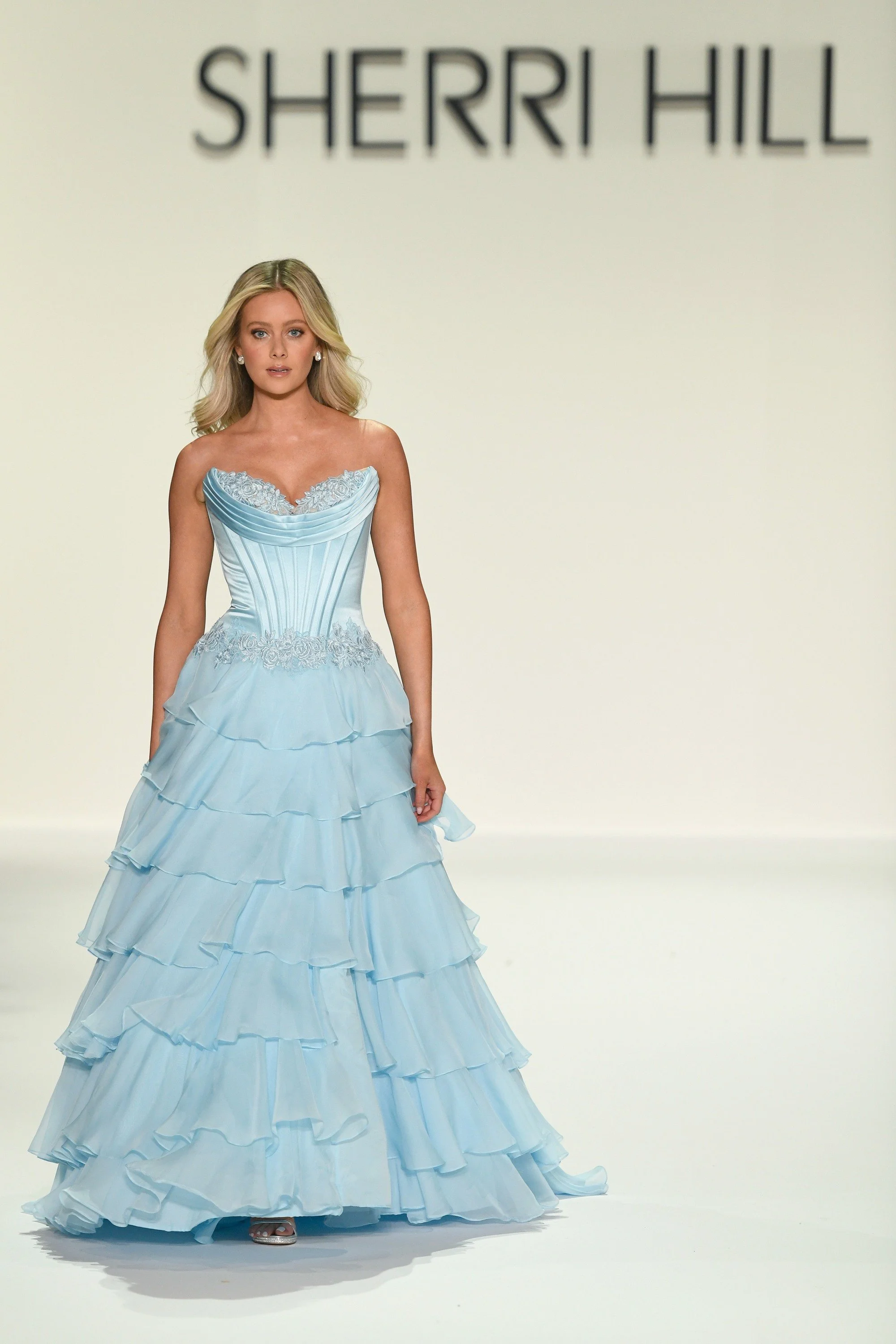 sherrihill-57868-lightblue-dress-5.jpg
