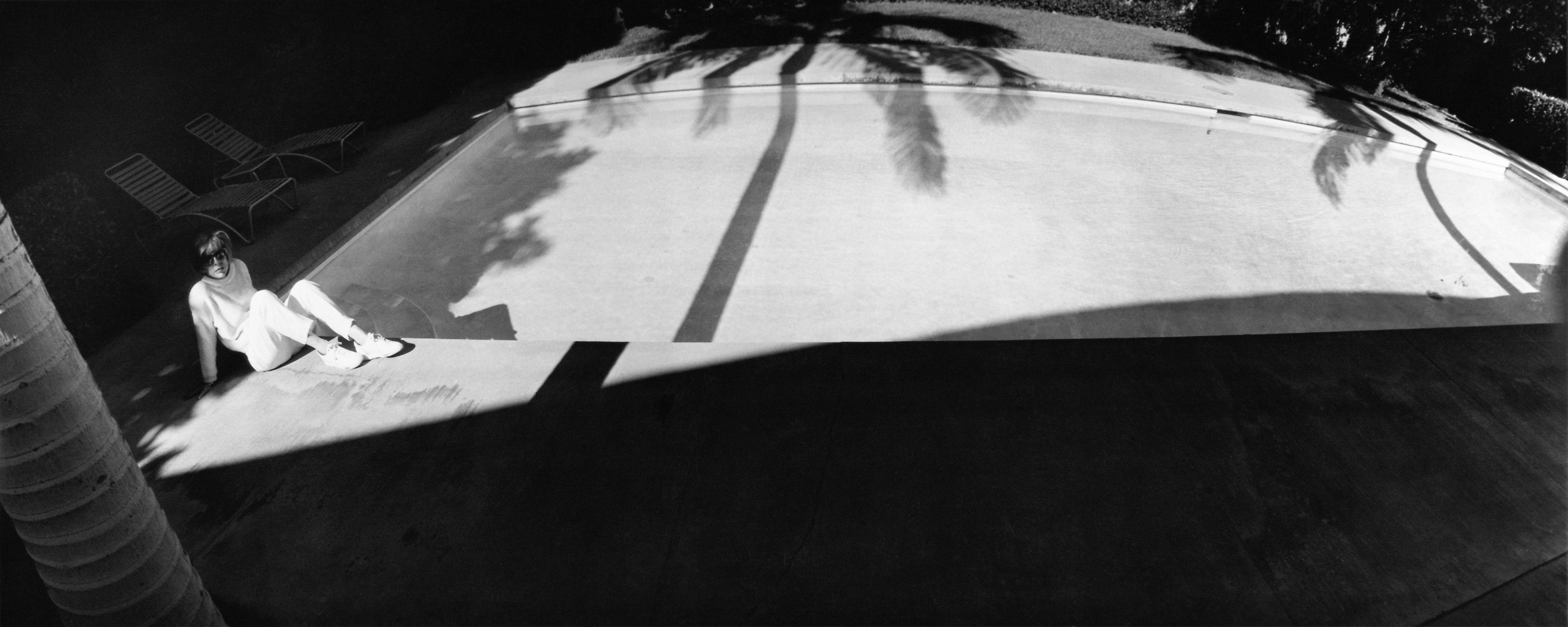 Ellen_Graham_By-Pool_Beverly-Hills_CA_1988_Image©-Ellen-Graham_BB_A_Web.jpg