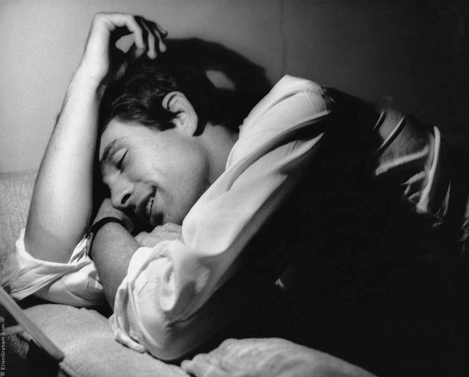 Warren-Beatty_Beverly-Hills_CA_1967_Bed_Image©-Ellen-Graham_BB_A_073_Web_1500w.jpg