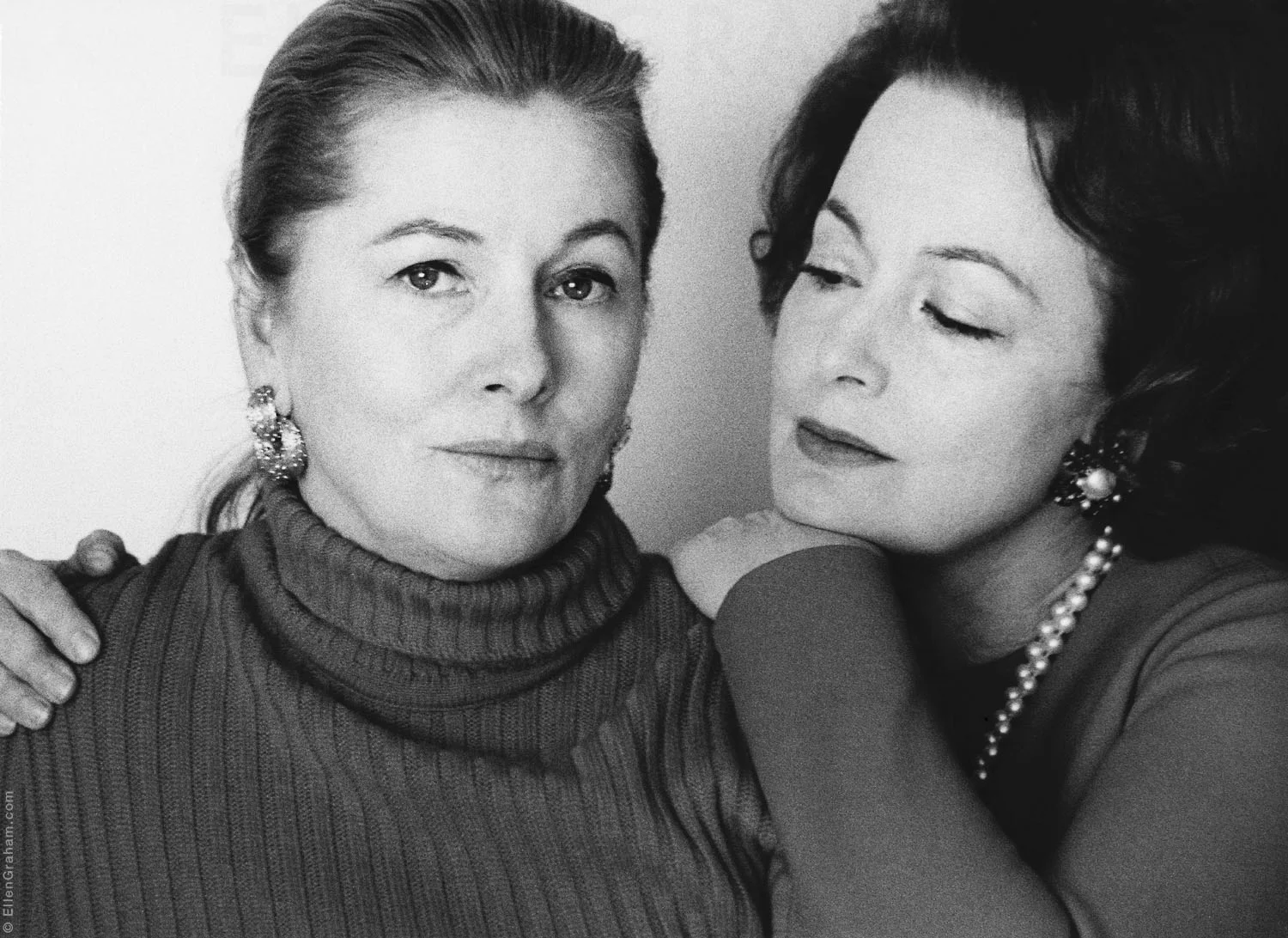Olivia de Havilland, Joan Fontaine, Beverly Hills, CA, 1972