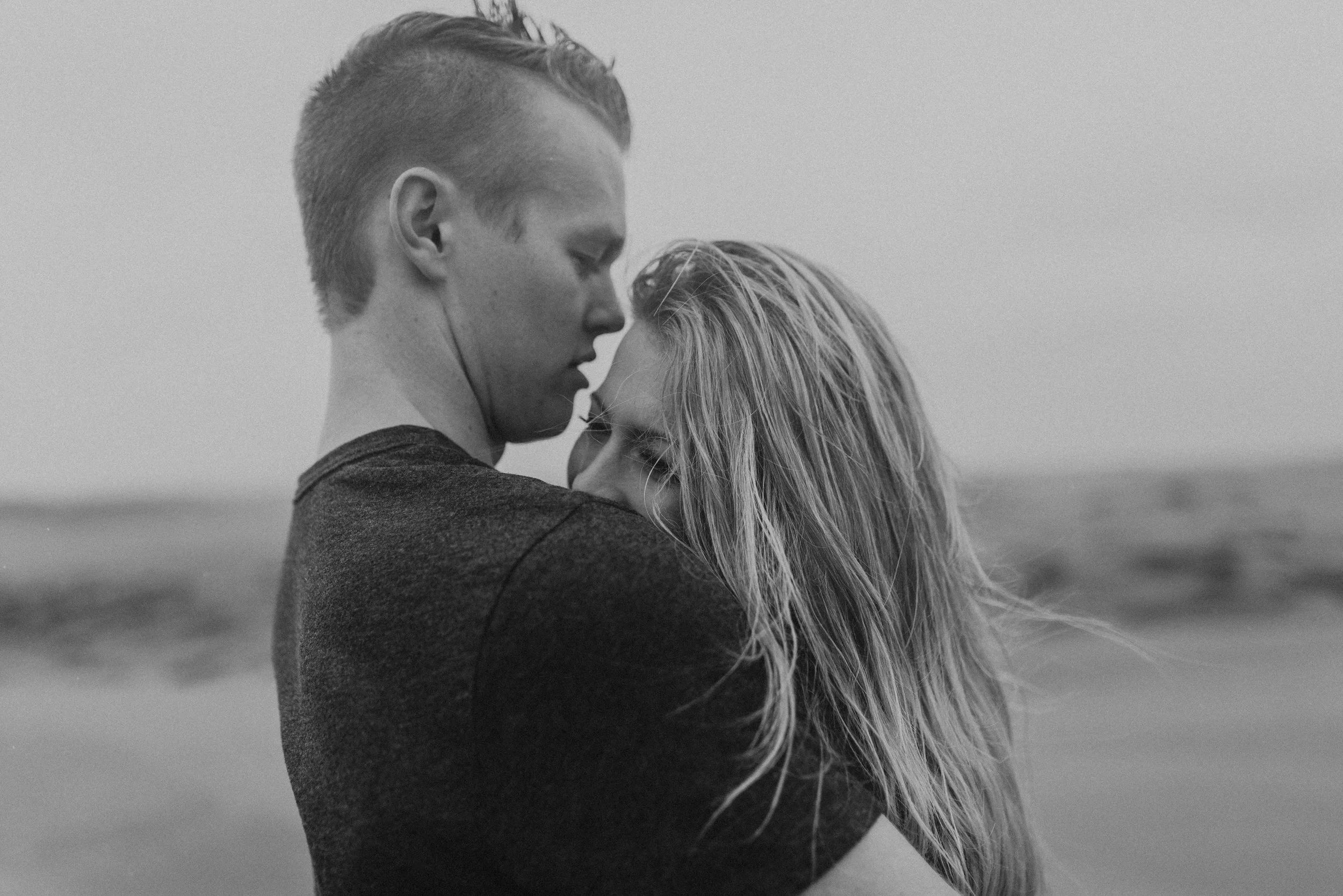 sand dune engagement session