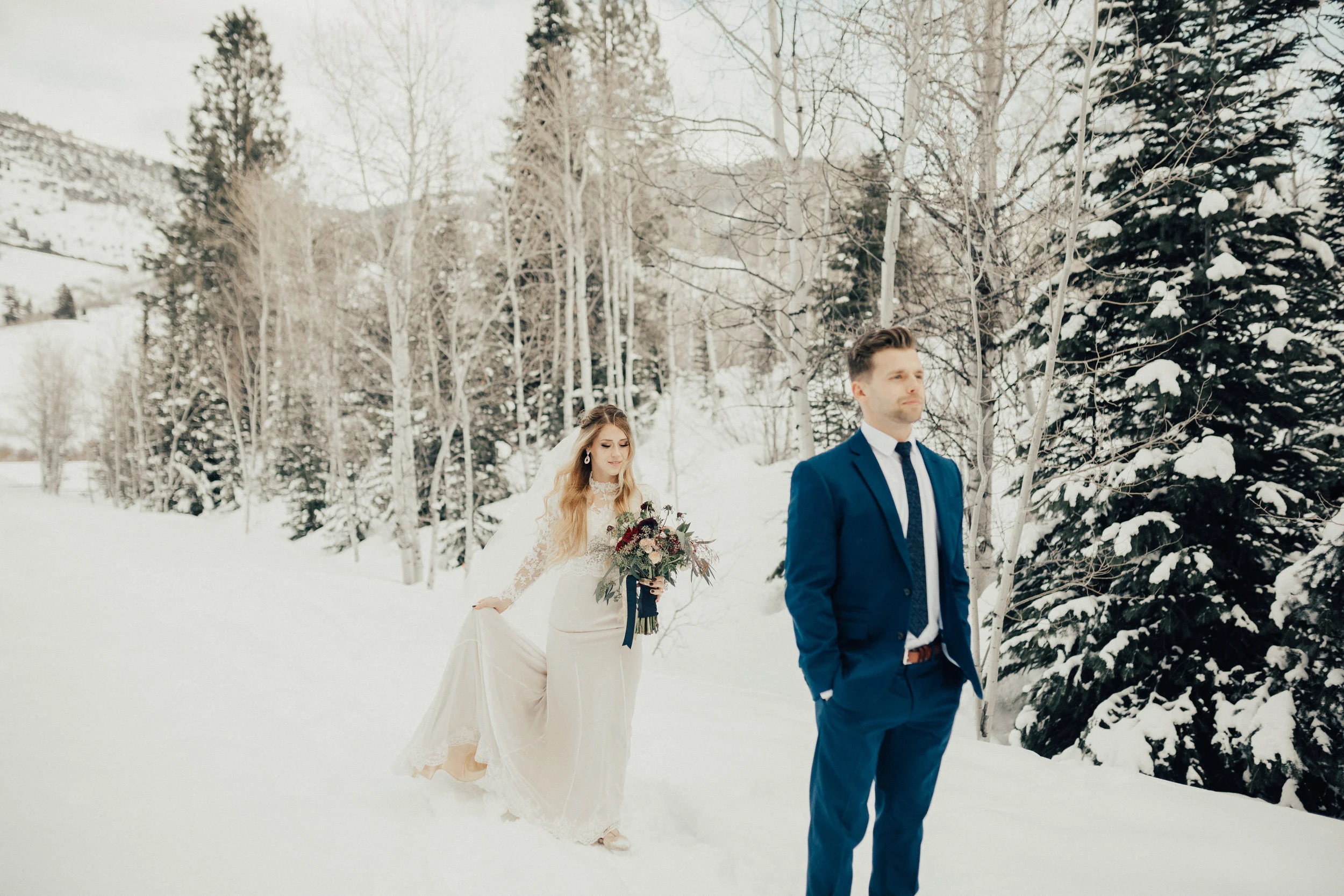 winter bridal first look session