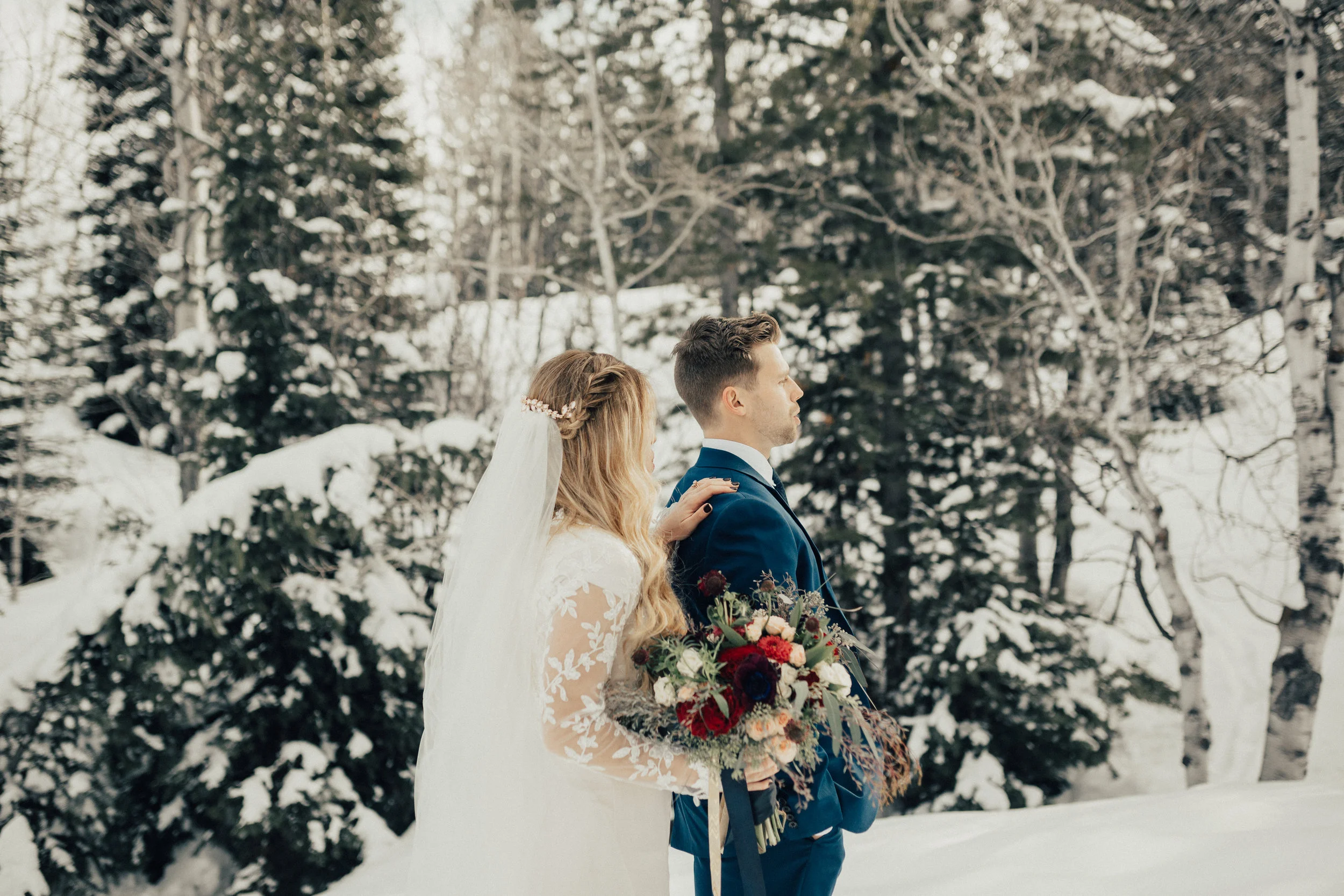 winter bridal first look session