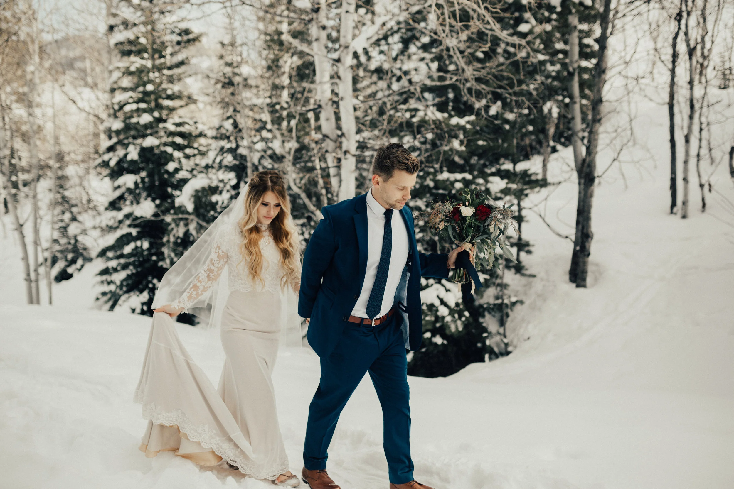 winter bridal first look session