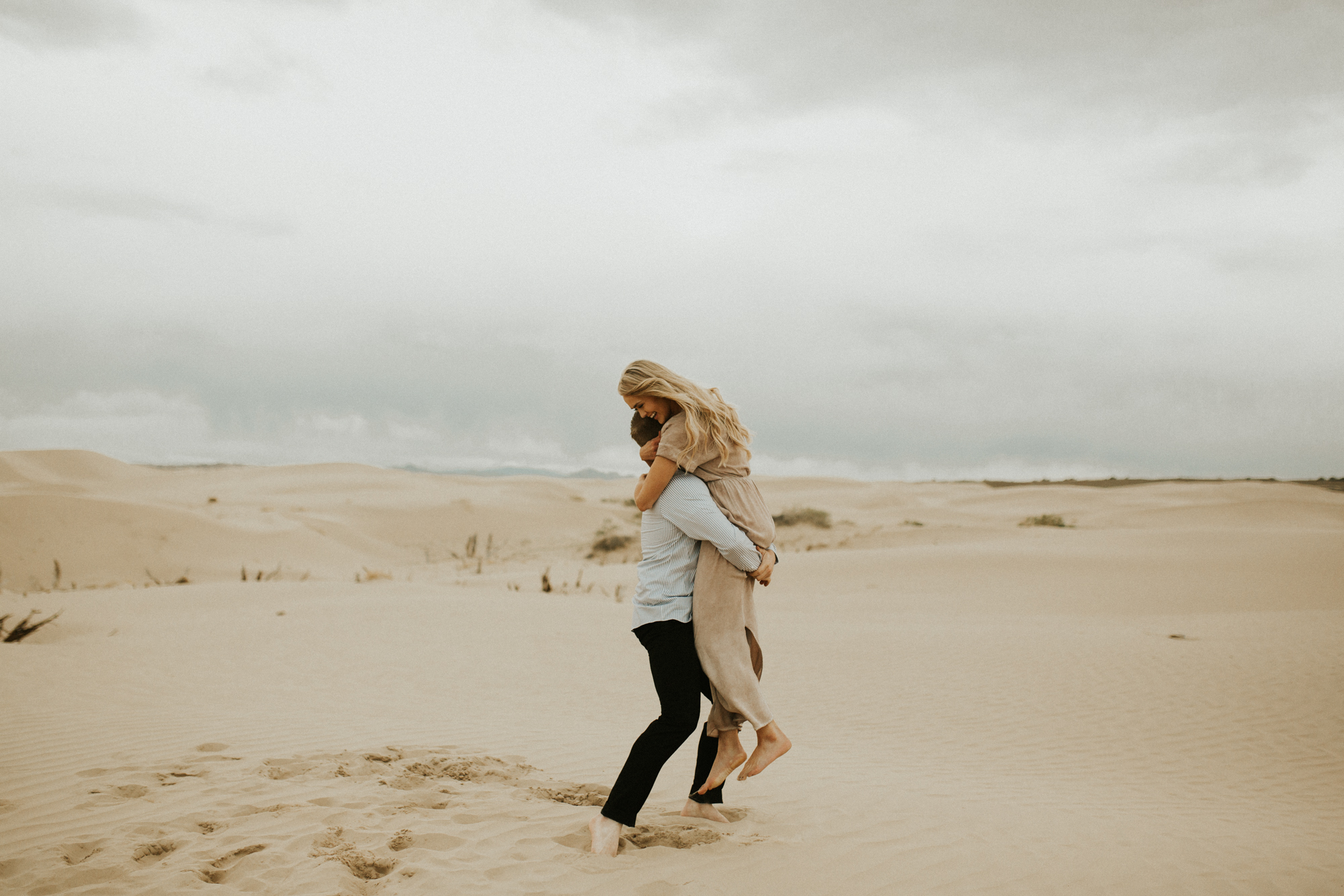 sand dune engagement session