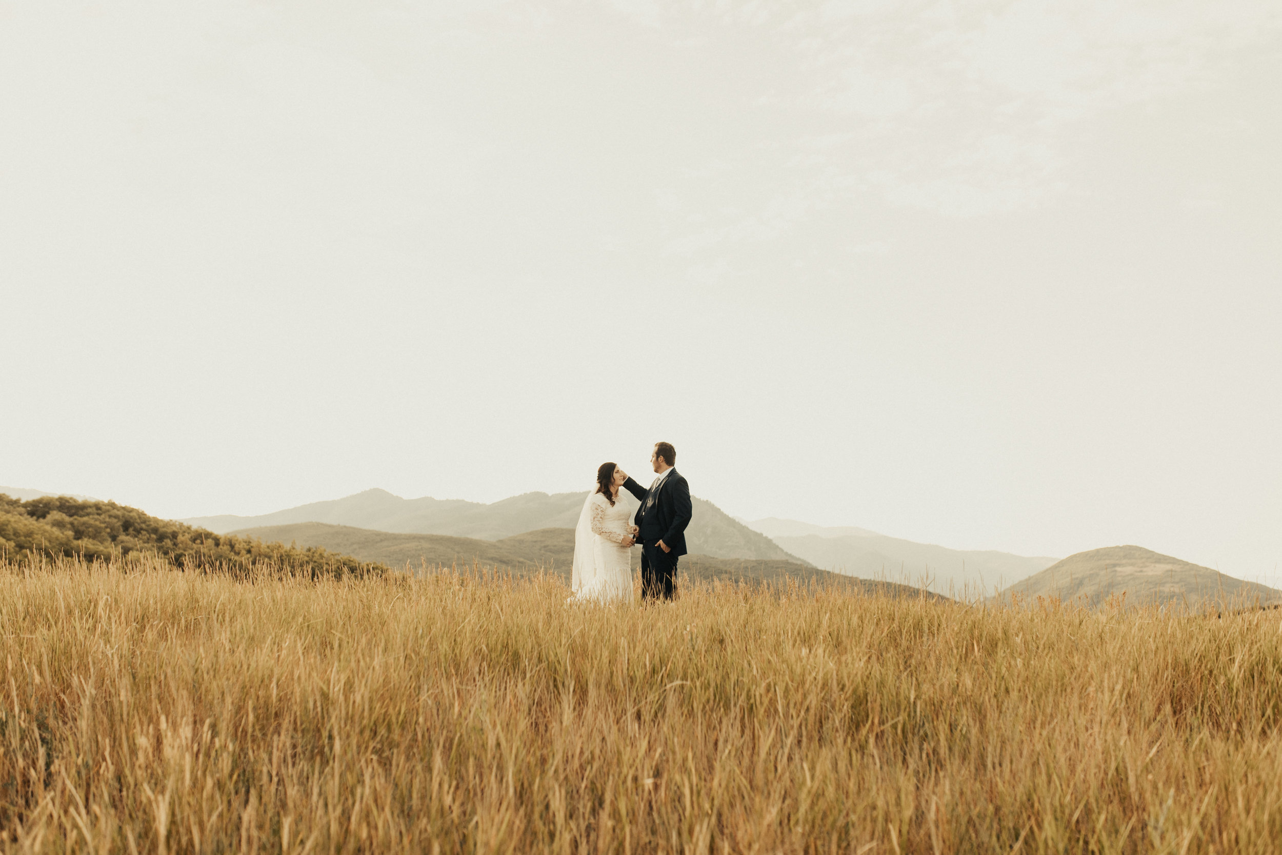 summer mountain bridal photos