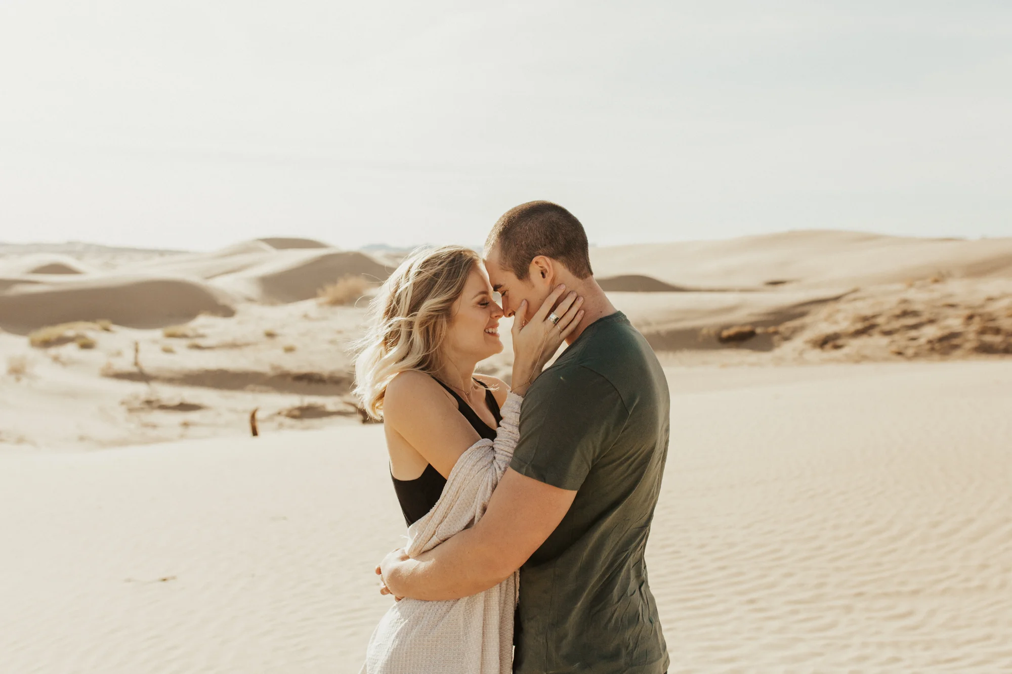 sand dune engagement photoshoot