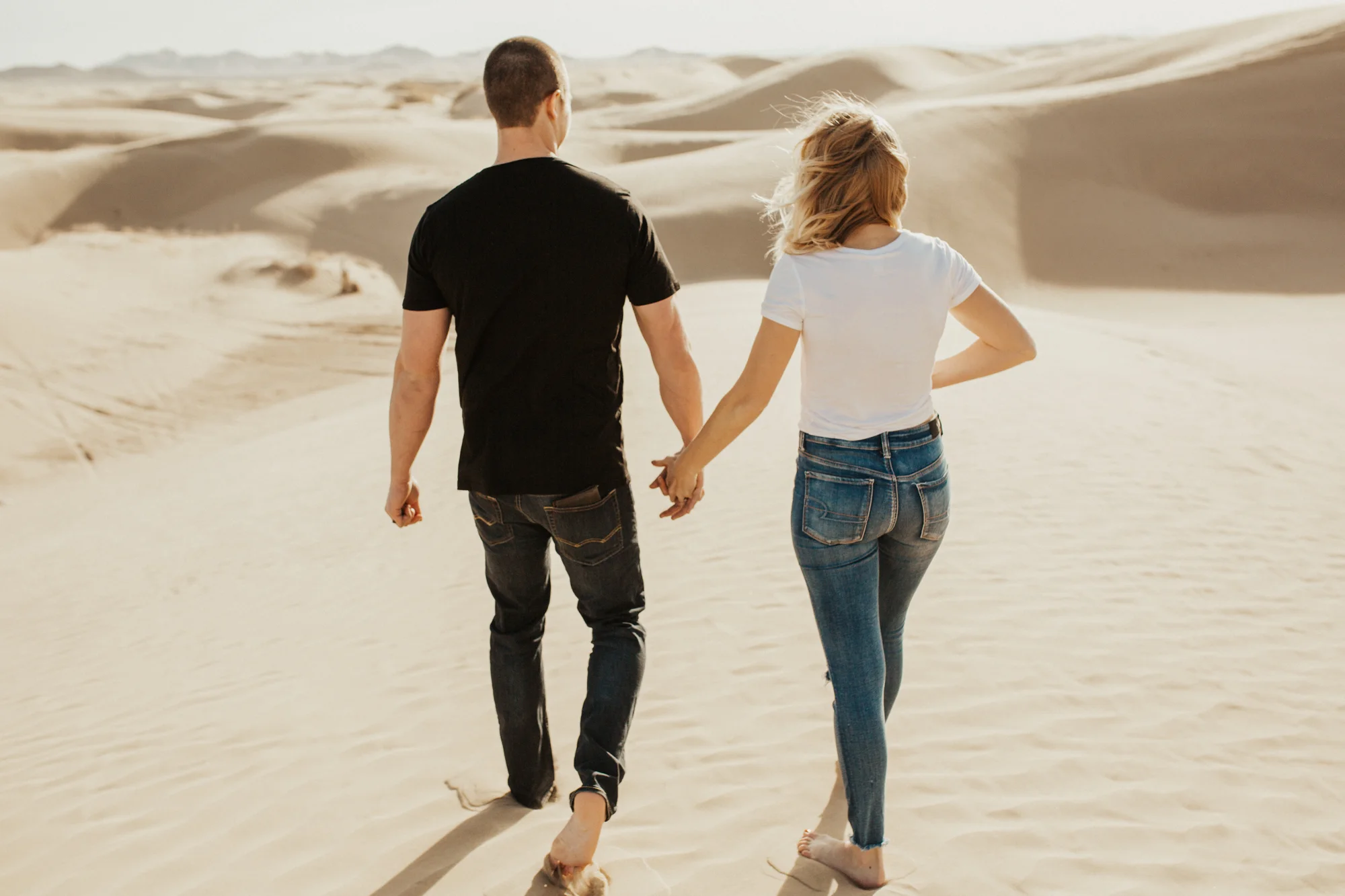sand dune engagement photoshoot