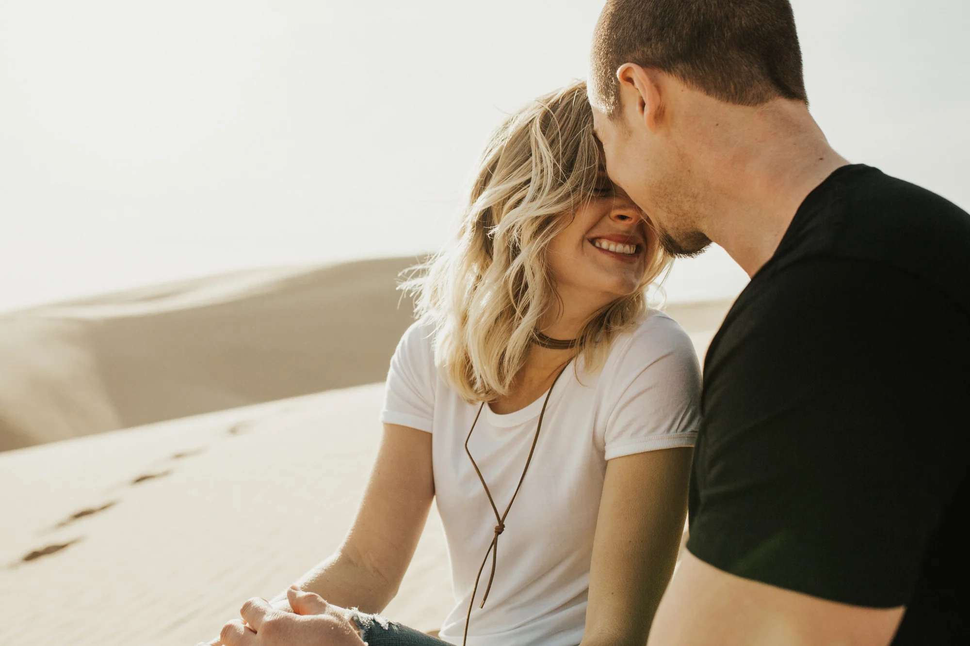 sand dune engagement photoshoot