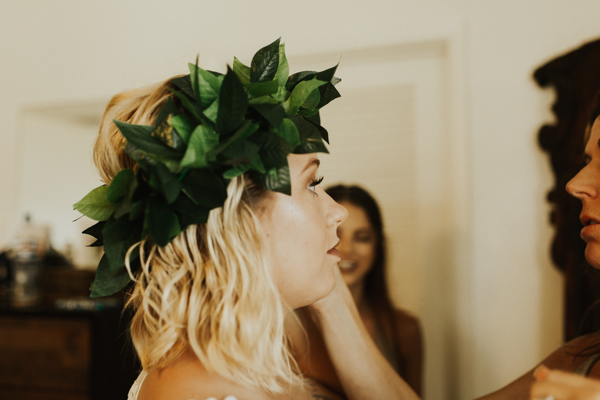 Oahu hawaii elopement wedding