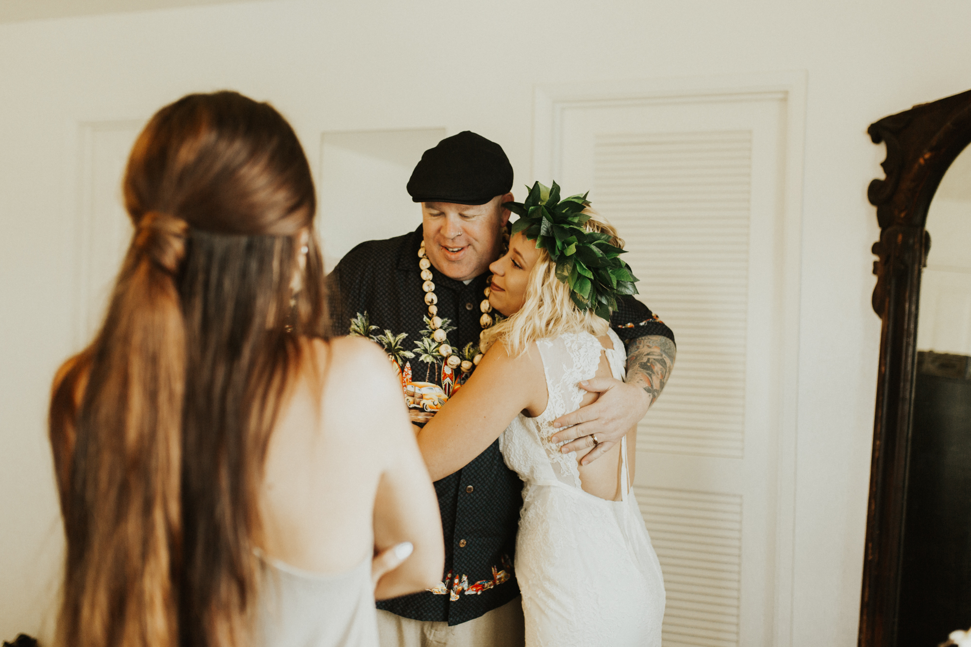 Oahu hawaii elopement wedding