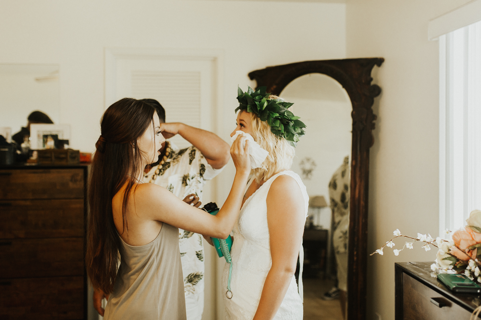 Oahu hawaii elopement wedding