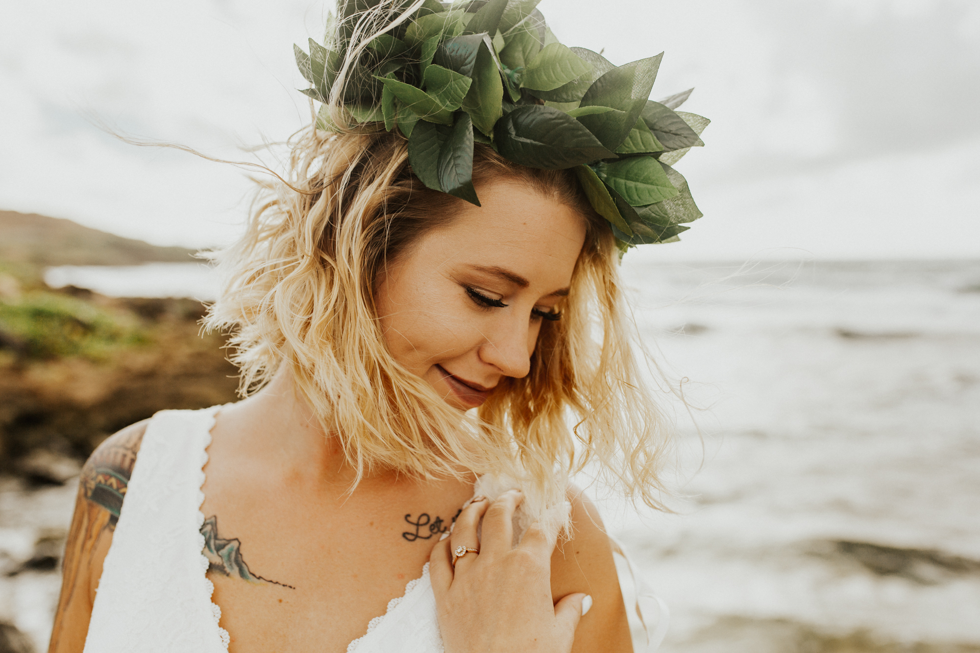Oahu hawaii elopement wedding