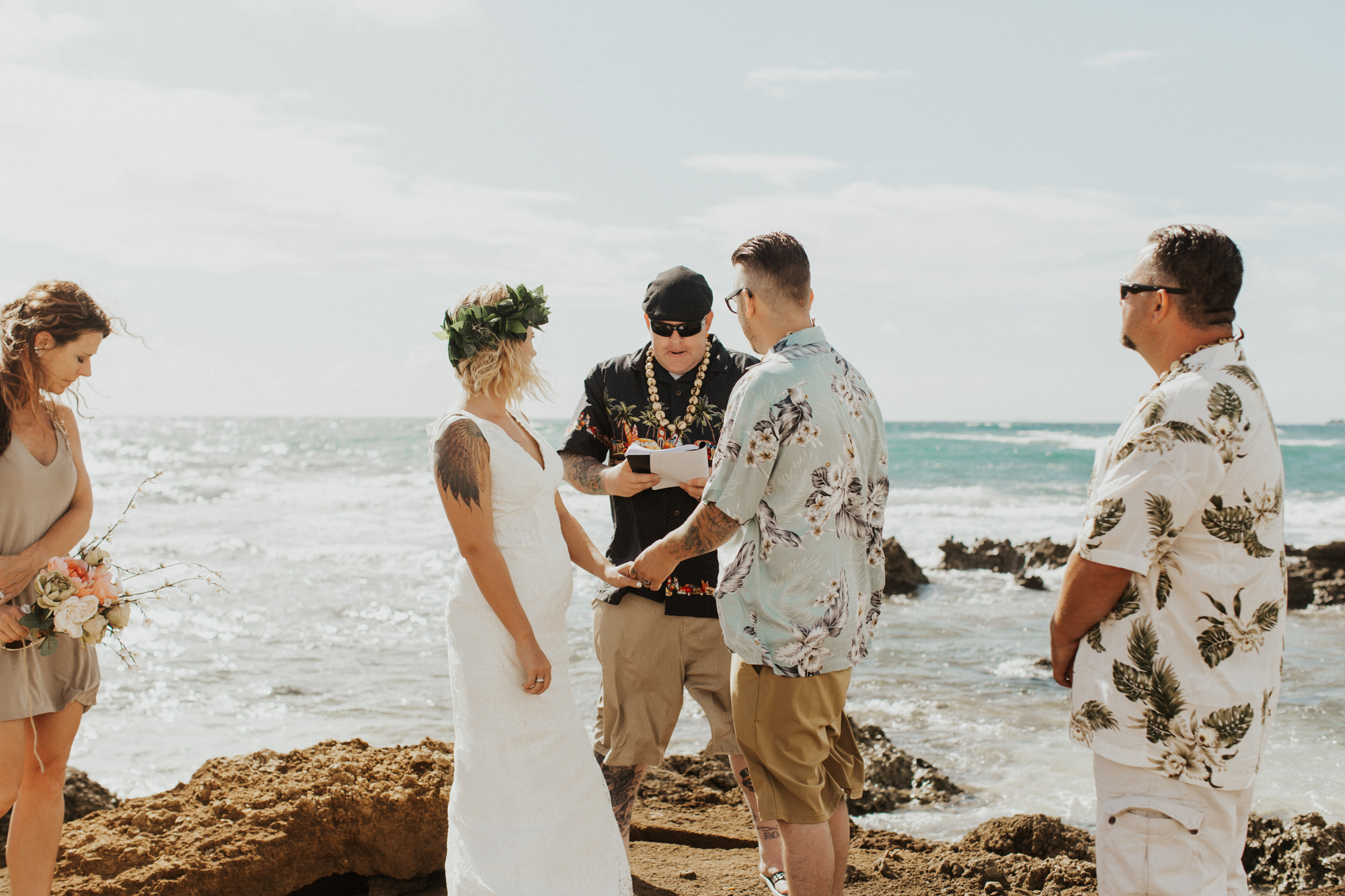 Oahu Hawaii elopement wedding