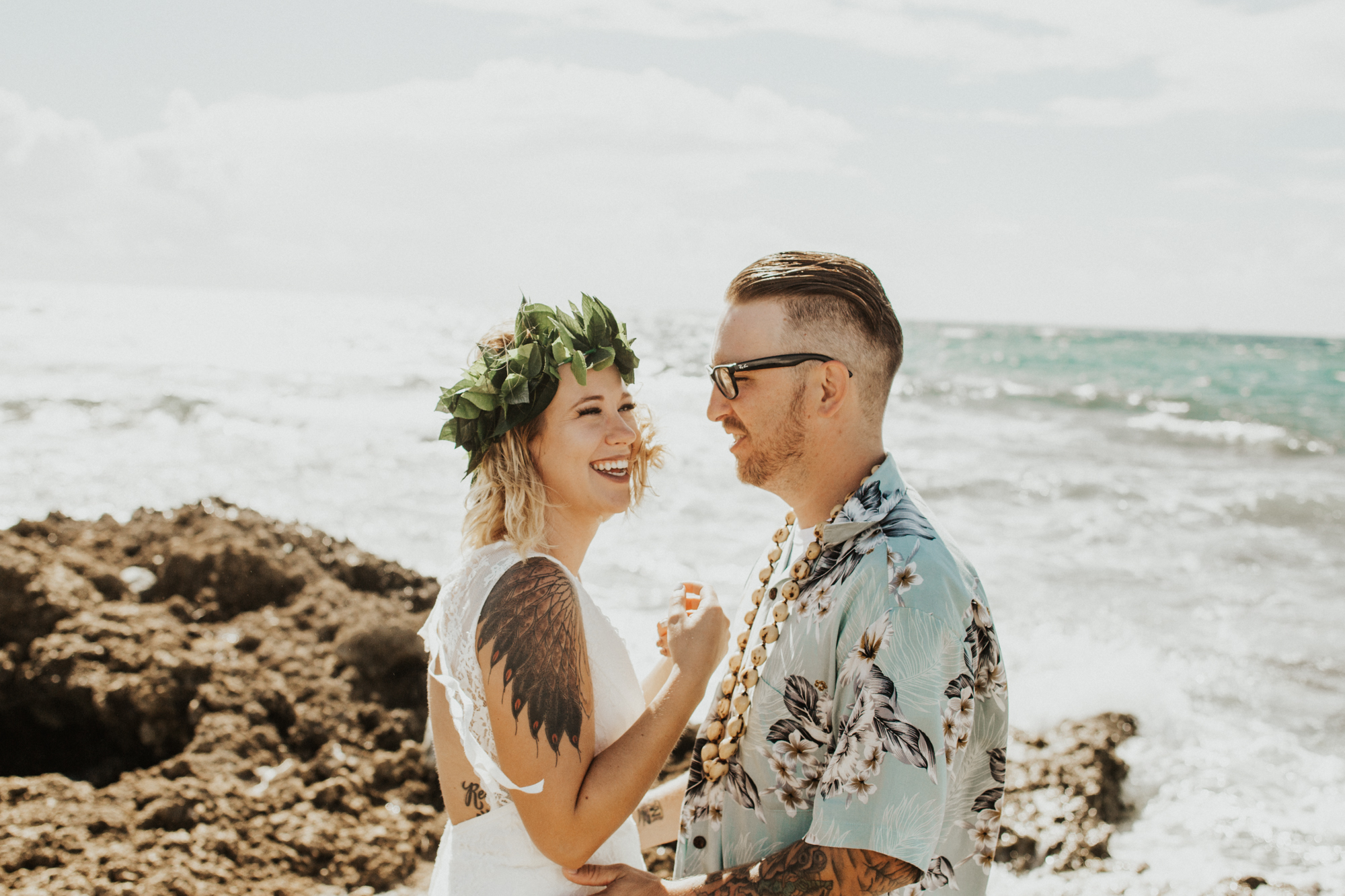 Oahu hawaii elopement wedding