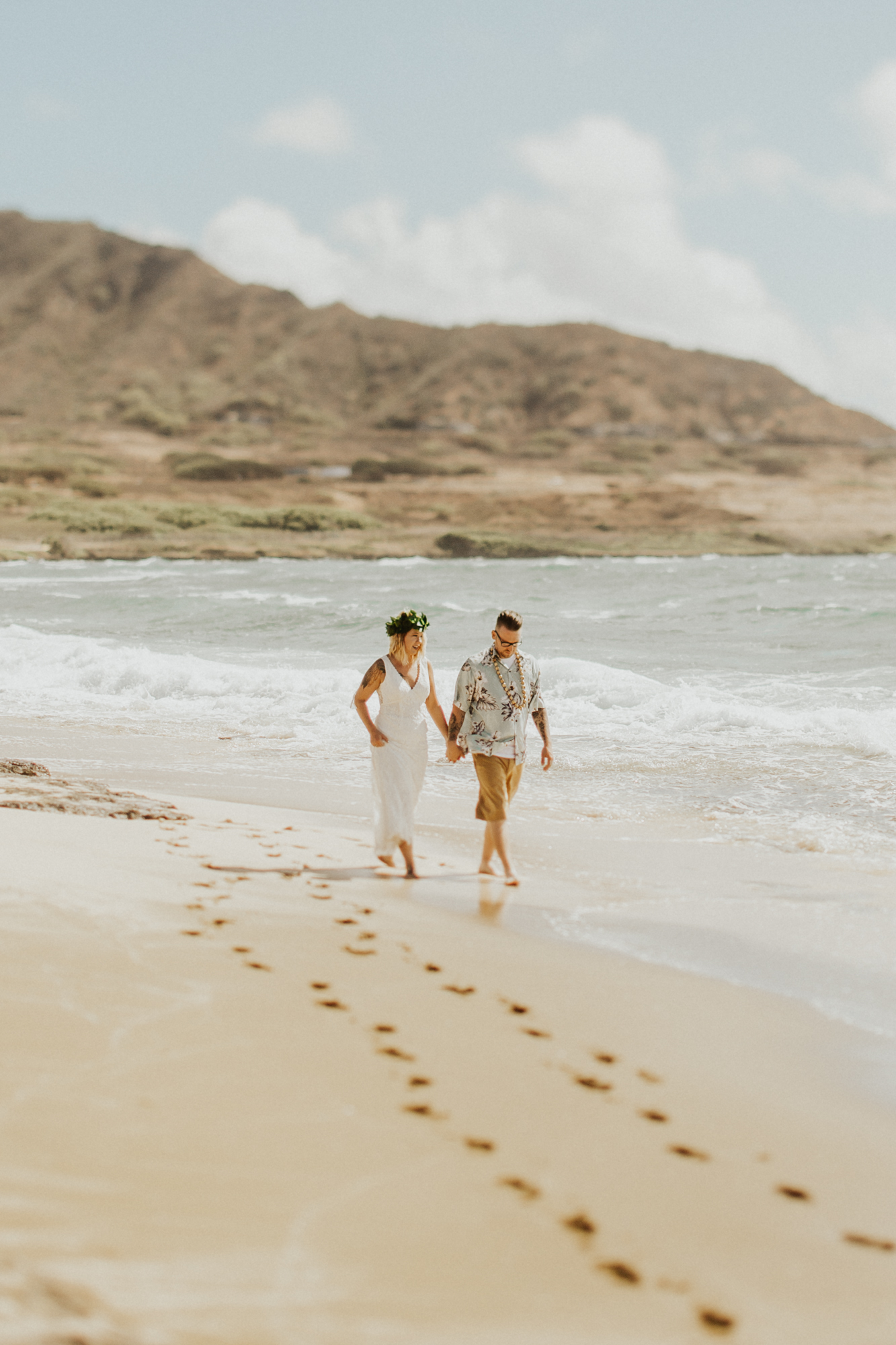 Oahu hawaii elopement wedding