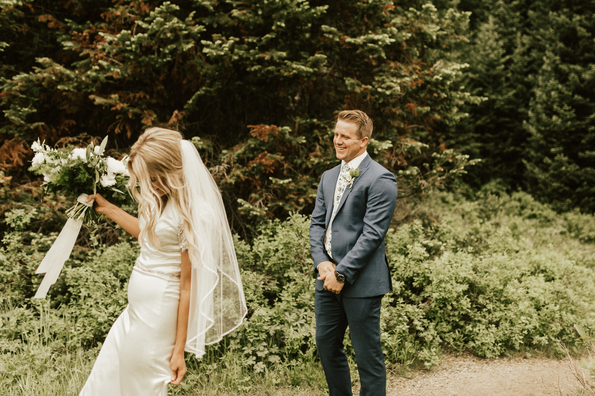 mountain forest bridal photos