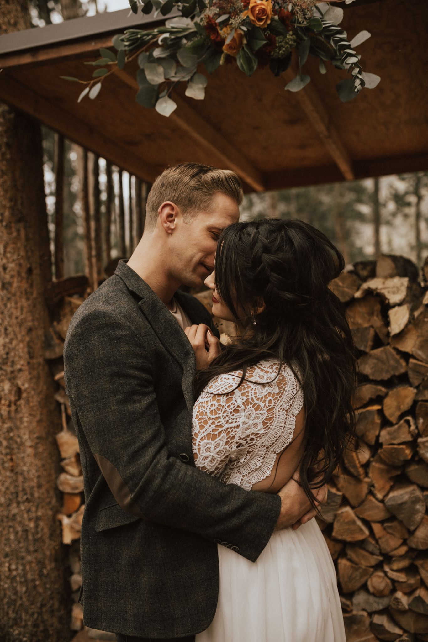 fall mountain cabin elopement wedding