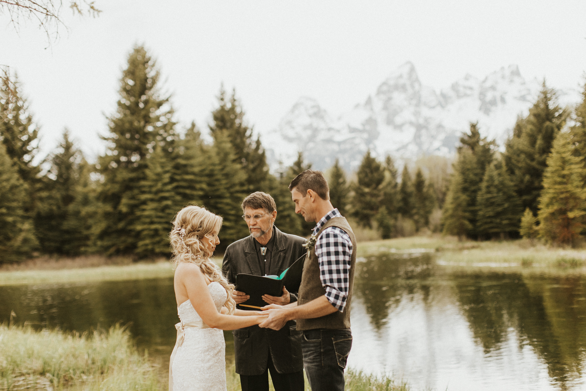Jackson Wyoming Elopement at Schwabachers Landing