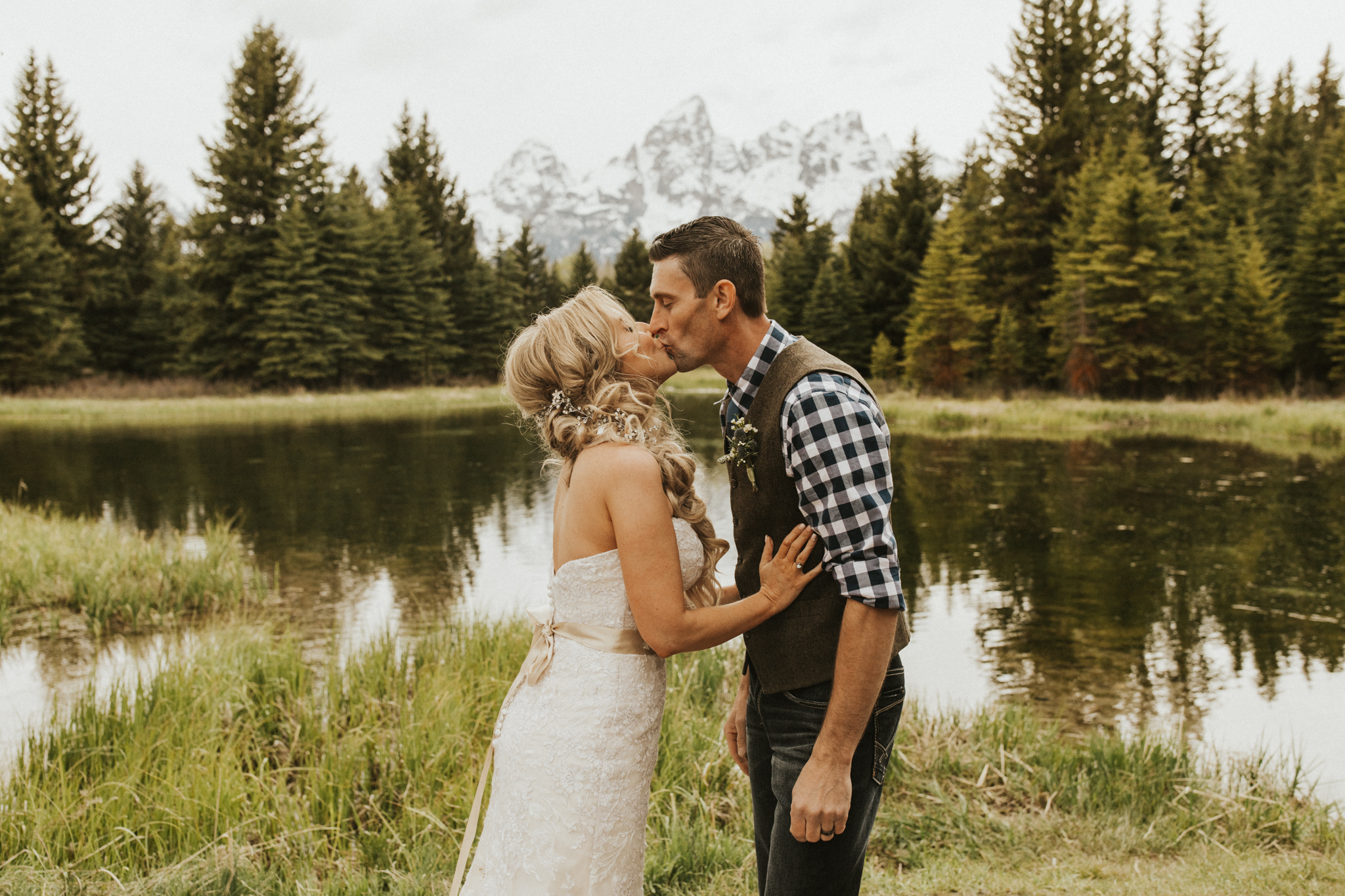 Jackson Wyoming Elopement at Schwabachers Landing