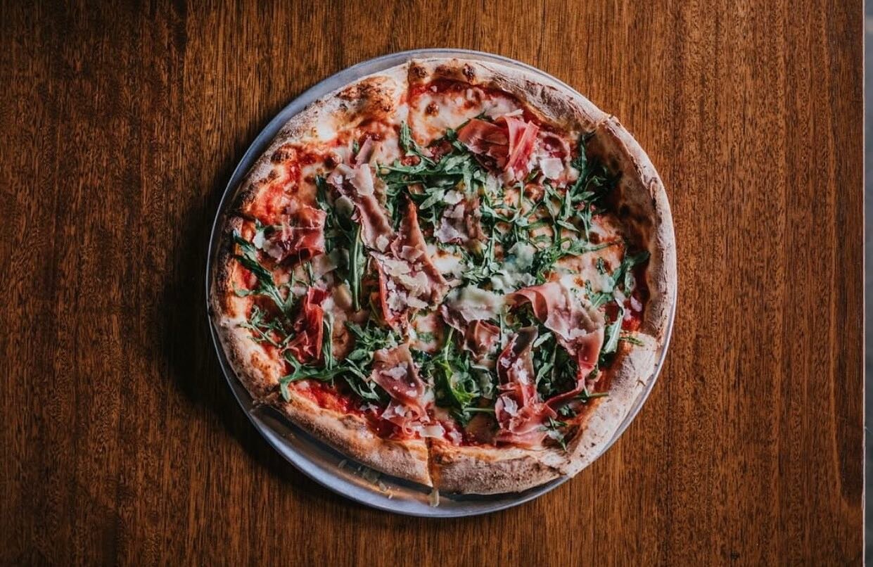 1/2 price pizza, $6 glass house wines and $6 Aus Tap Beers DAILY from 5-6pm! See you soon 🍷 
⠀⠀⠀⠀⠀⠀⠀⠀⠀
⠀⠀⠀⠀⠀⠀⠀⠀⠀
.
.
.
#parrystreet #parrystreetgarage #newcastle #newcastleau #newcastlensw #yesnewcastle #citynewcastle #pizza #beer #wine