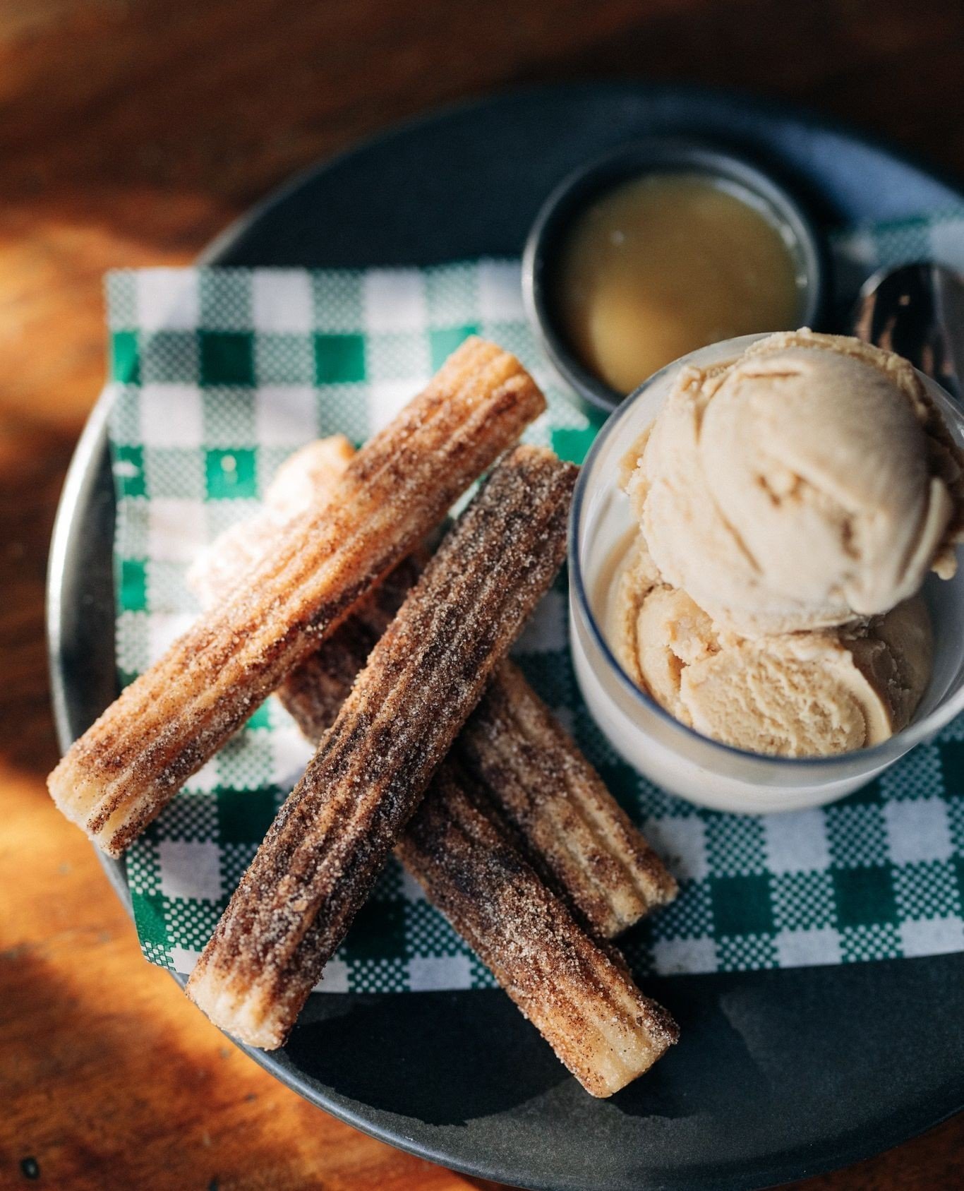 Who can say no to churros?! End your week the right way with dinner and dessert at Parry St Garage. Book online now! 🙌 #parrystgarage