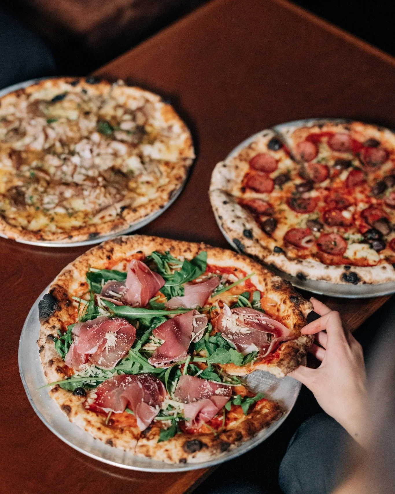 Wood-fired Pizzas 1/2 price between 5pm-6pm on Weekdays and 3pm-6pm on Weekends!🍕 #parrystgarage